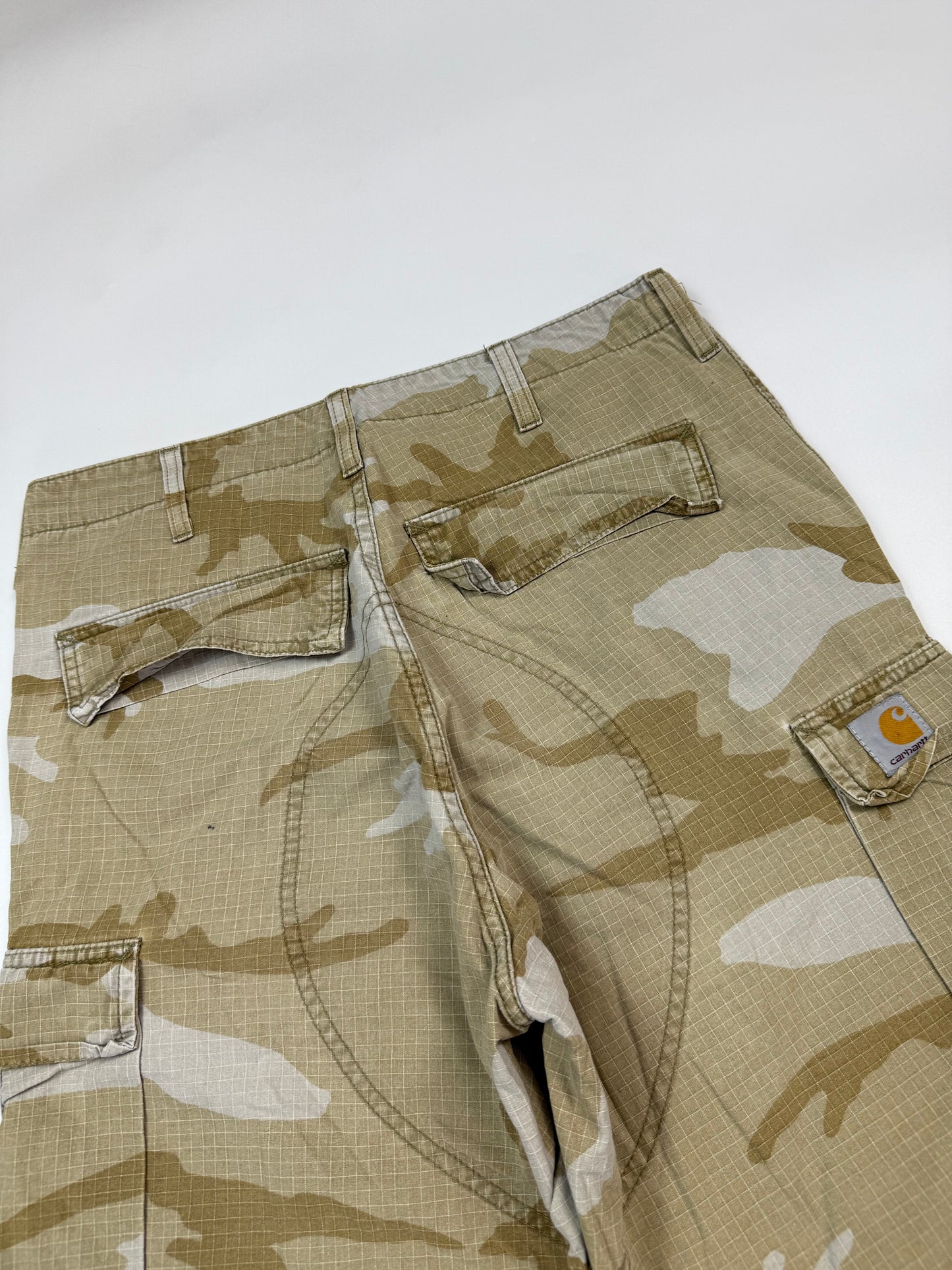 Carhartt aviation ripstop baggy camouflage cargo shorts (W30)