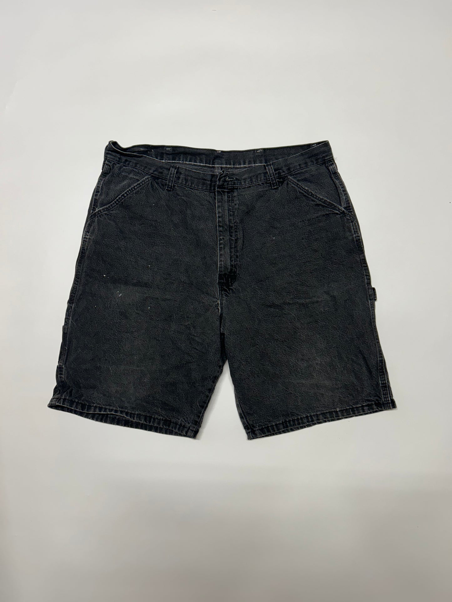 Vintage Wrangler carpenter shorts (W38)