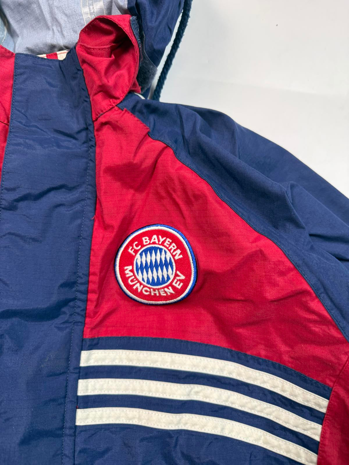 Vintage Bayern Munich 2001/02 Adidas football jacket (YM)