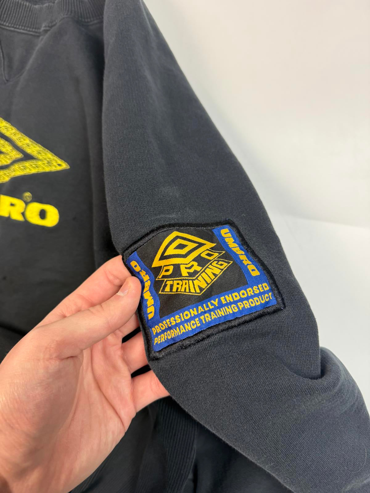 Vintage 90s Umbro pro training sweatshirt (M)