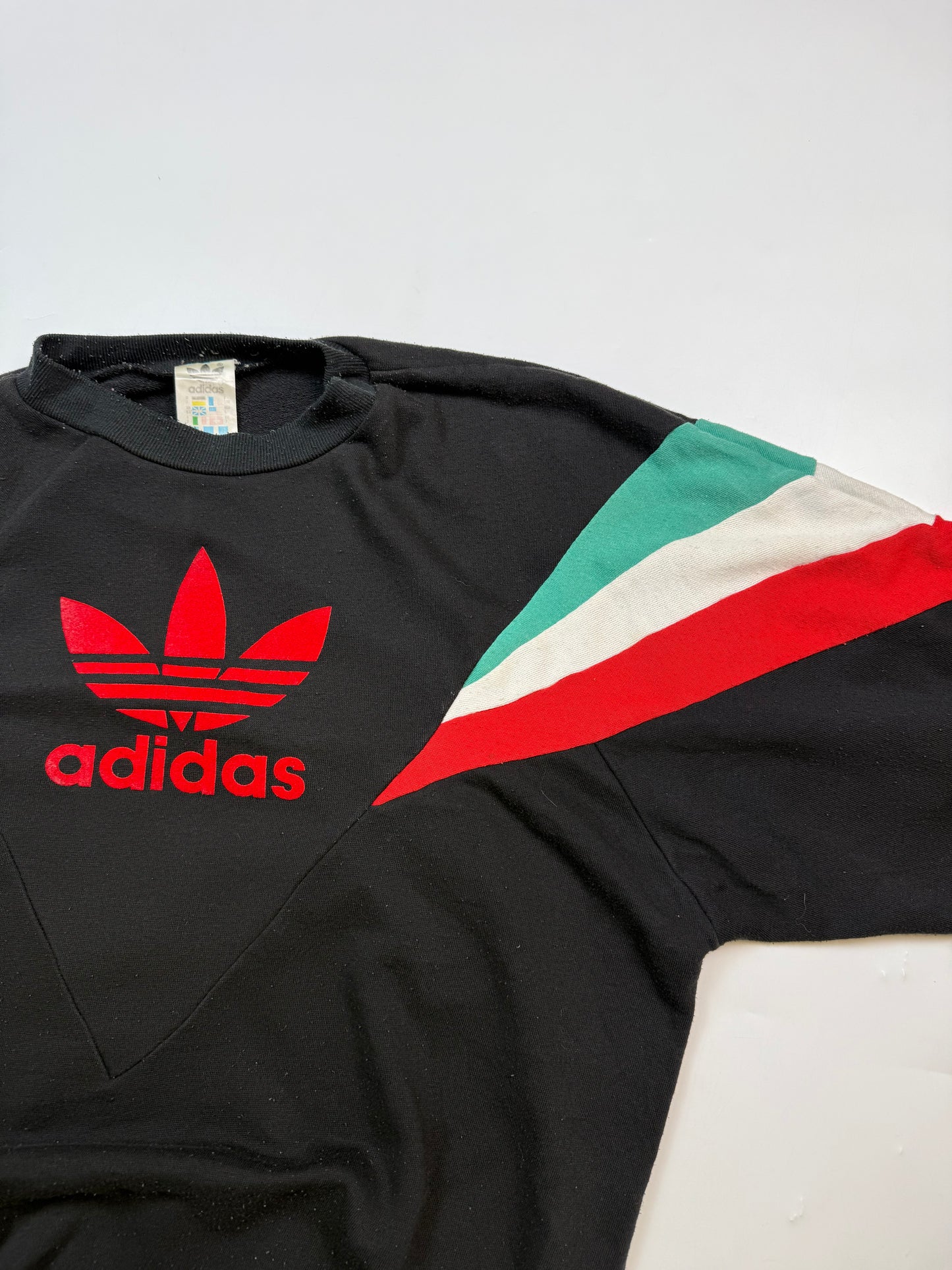Vintage 90s Adidas originals centre logo sweatshirt (L)