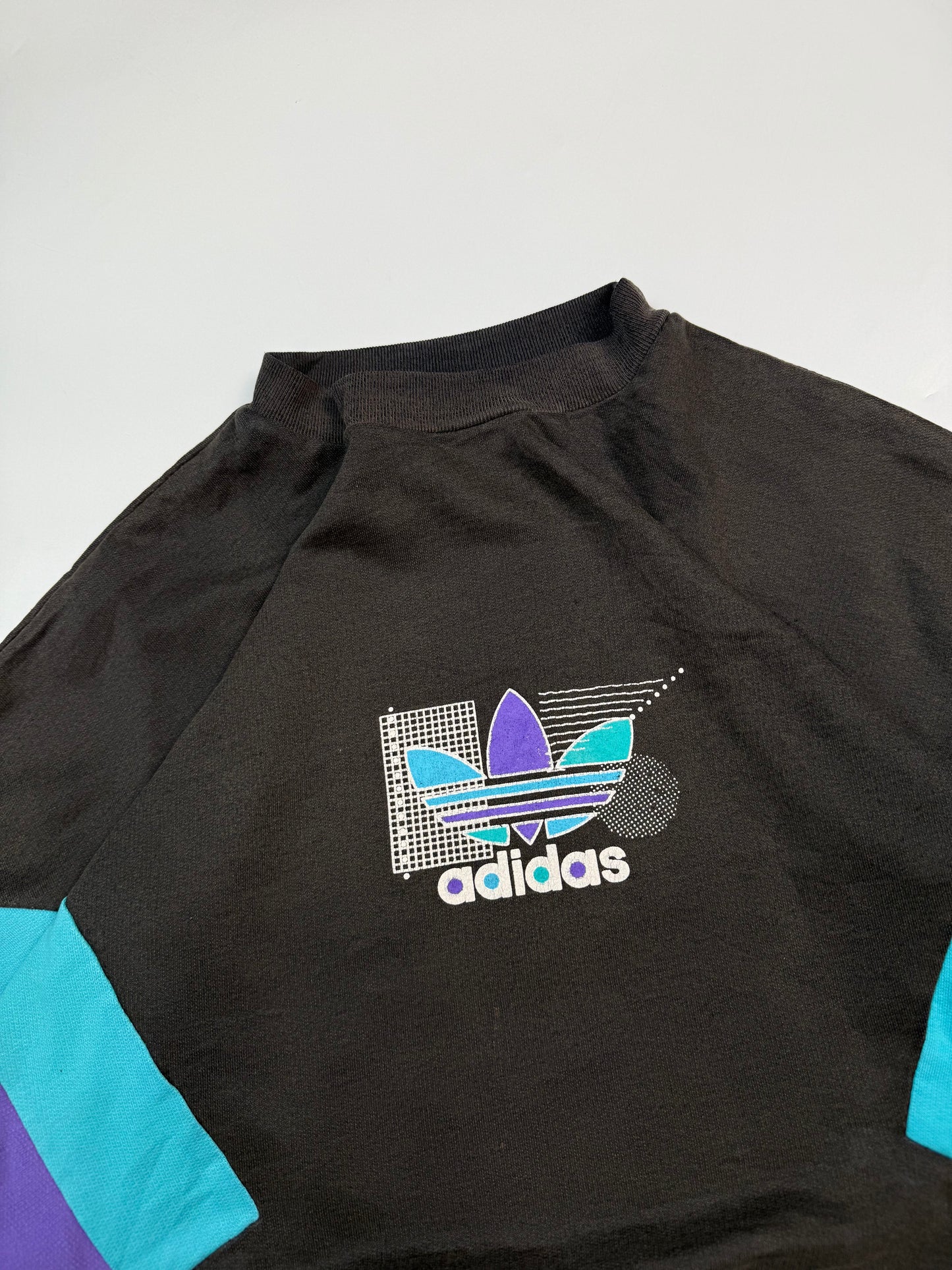 Vintage 90s Adidas originals centre logo sweatshirt (S)