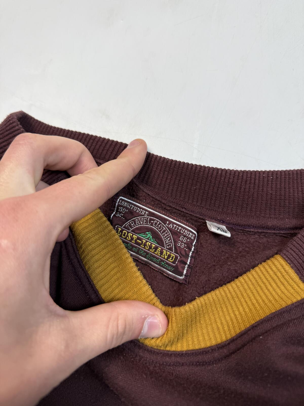 Vintage 90s graphic crewneck sweatshirt (XL)