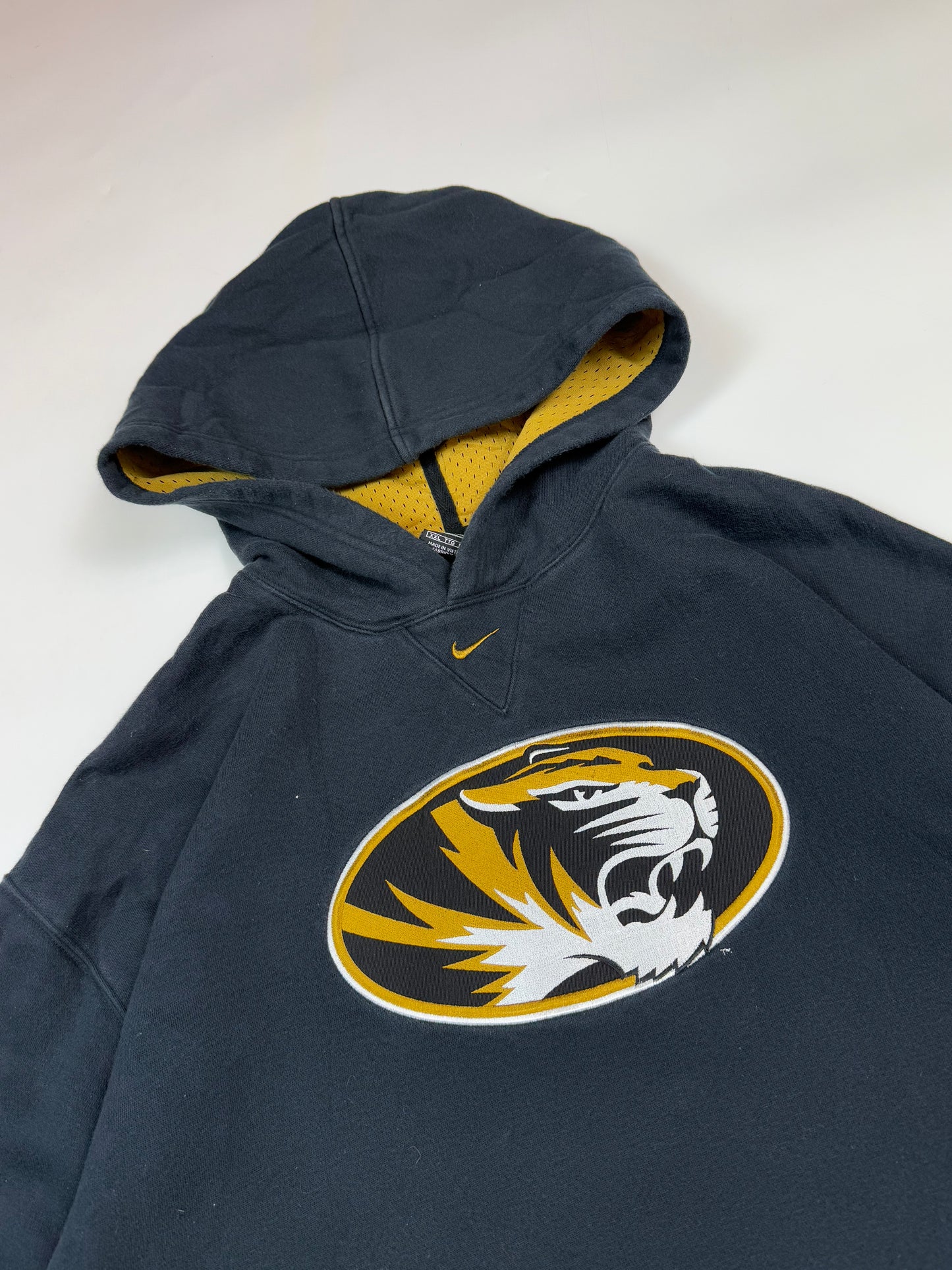 Vintage 90s Nike Mizzou centre swoosh hoodie (XXL)