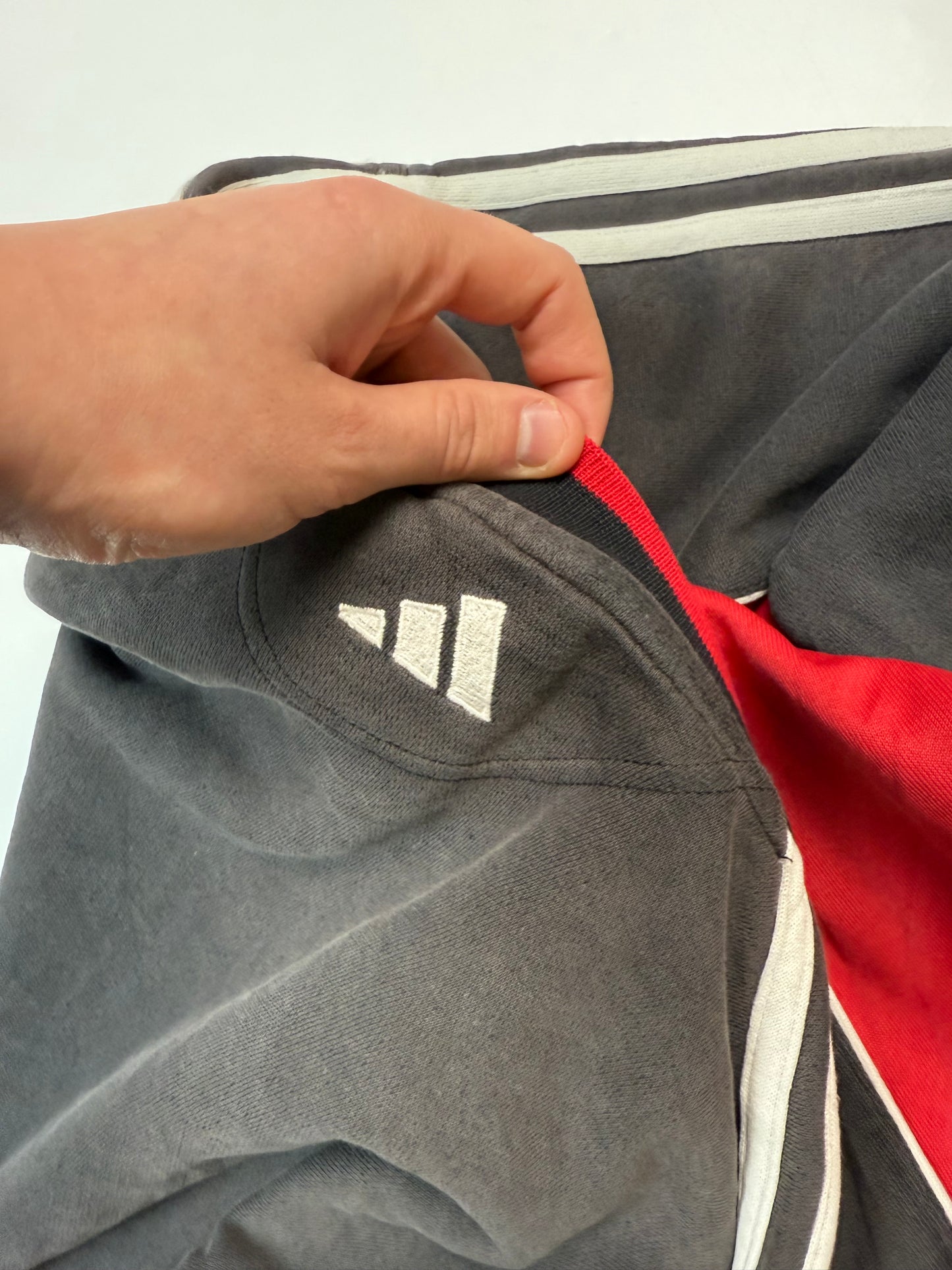 Vintage Adidas centre logo colour block sweatshirt (M)