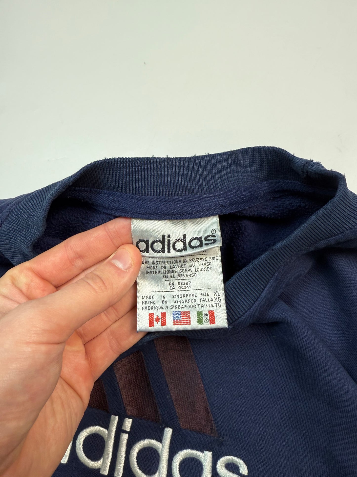 Vintage 90s Adidas centre logo sweatshirt (XL)