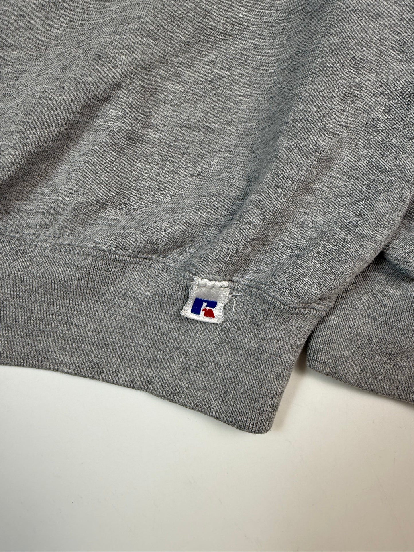 Vintage 90s Russell athletic blank sweatshirt (M)