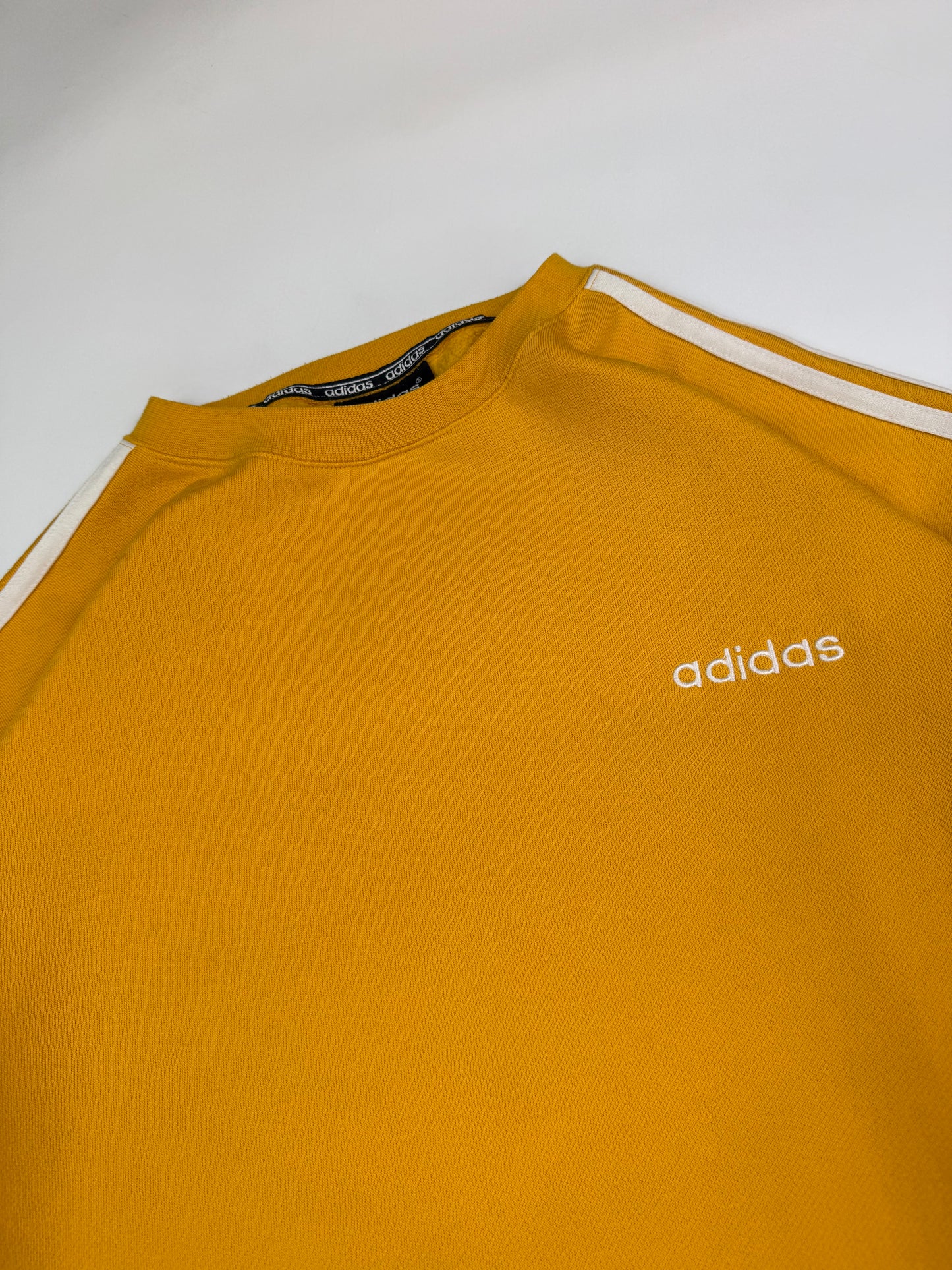 Vintage 90s Adidas small logo sweatshirt (L)