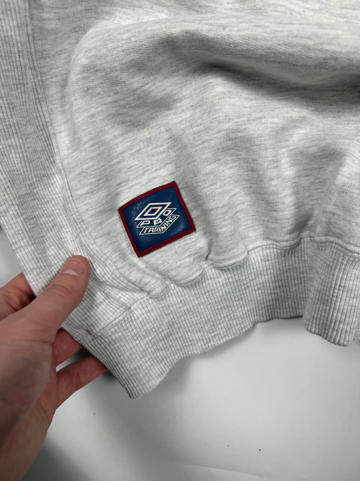 Vintage 90s Umbro pro training spell out sweatshirt (XL)