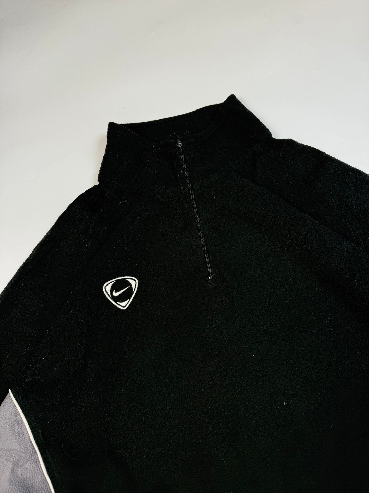 Vintage Nike shield football quarter zip fleece (XL)