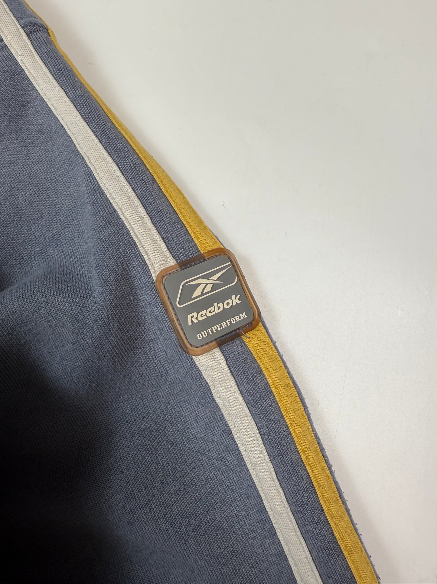 Vintage Reebok outperform spell out hoodie (S)