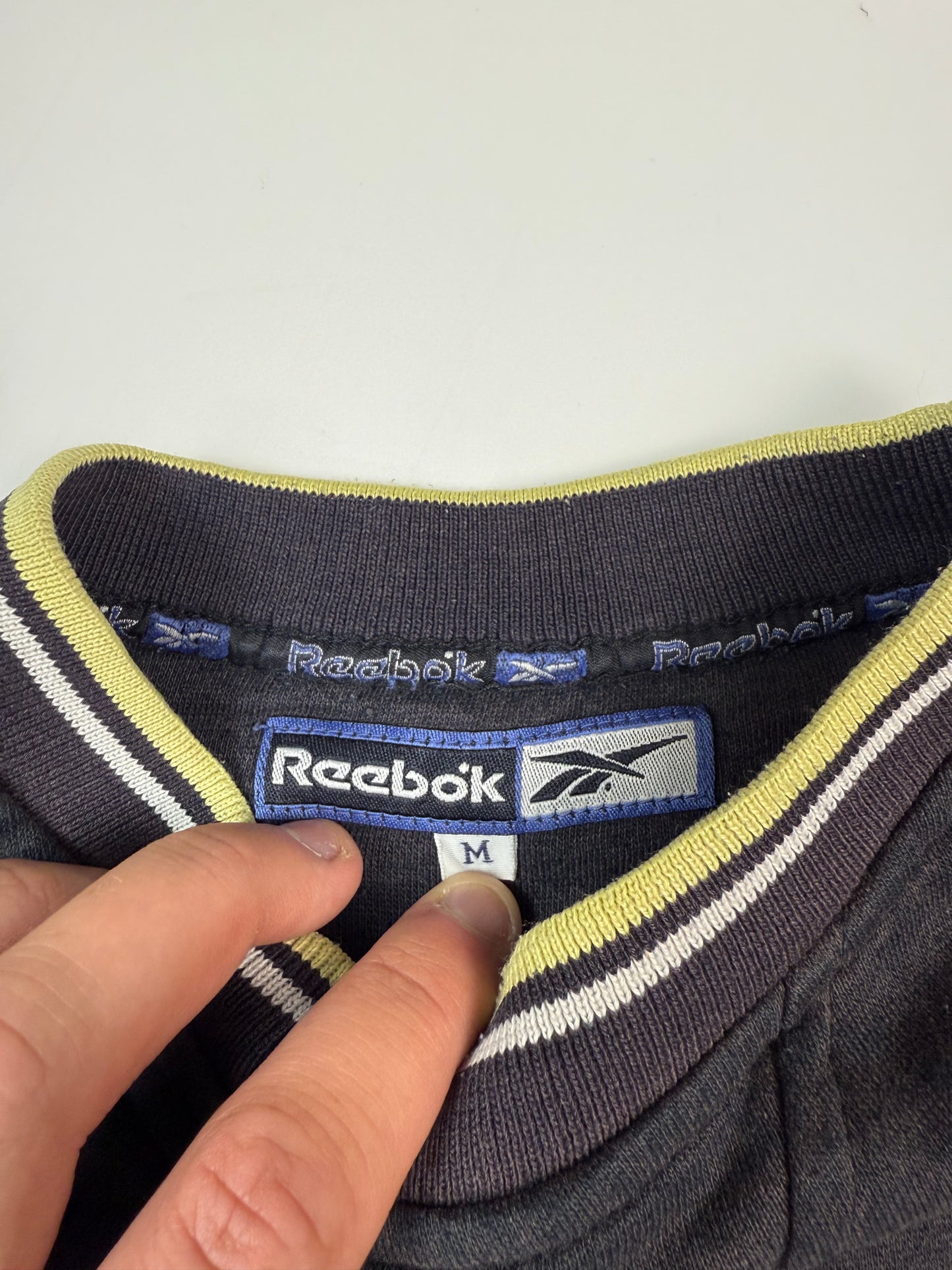 Vintage 90s Reebok centre logo spell out sweatshirt (M)