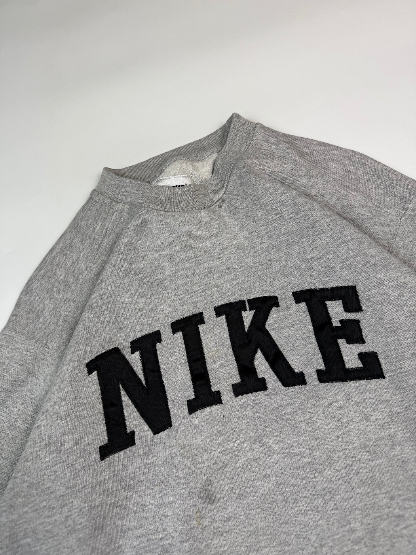 Vintage 90s Nike spell out sweatshirt (S)