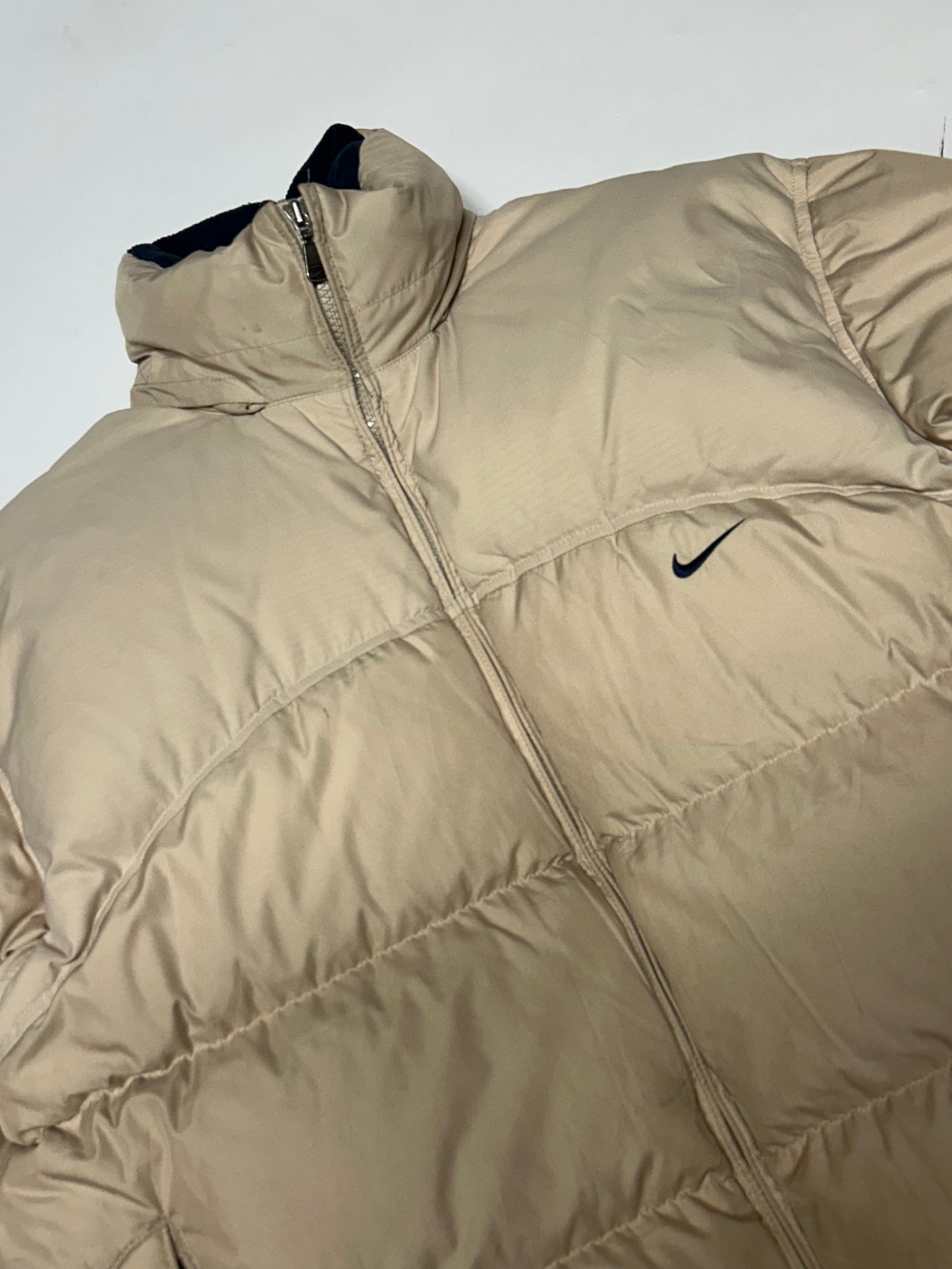 Vintage Nike puffer jacket (L)
