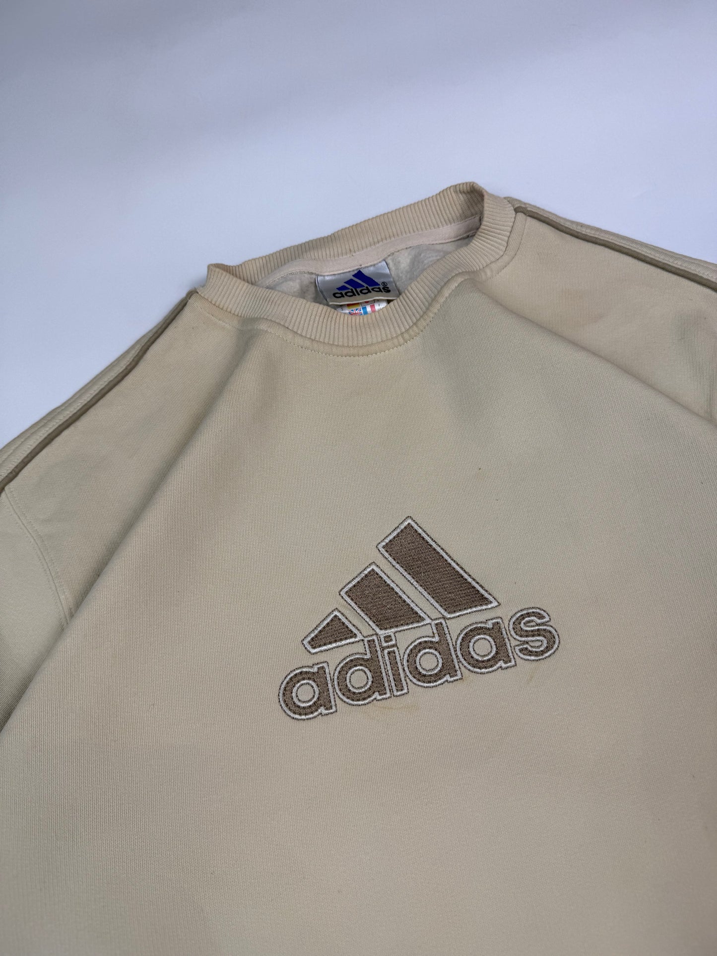 Vintage Adidas centre logo sweatshirt (M)