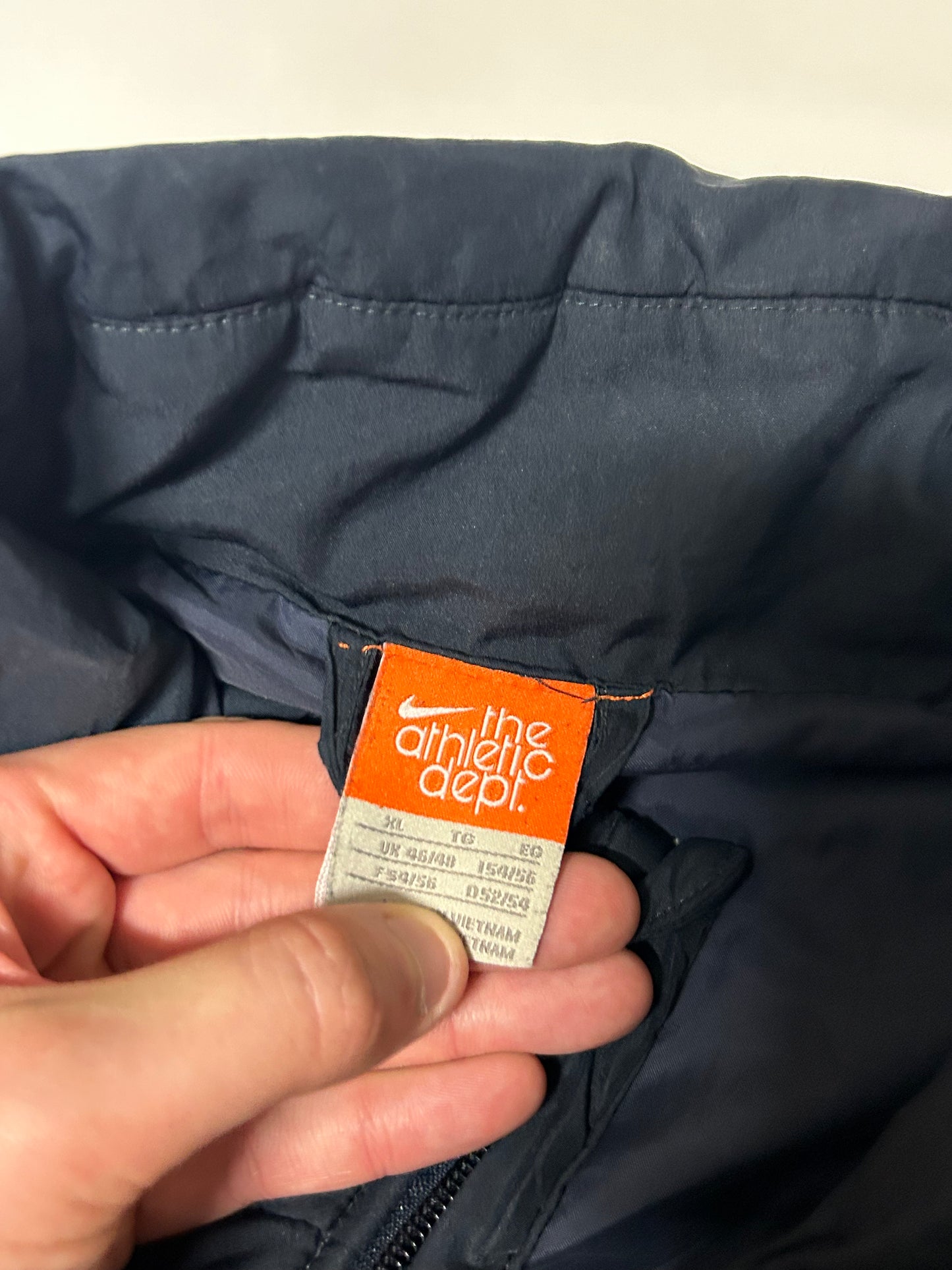 Vintage Nike athletic dept puffer jacket (XL)