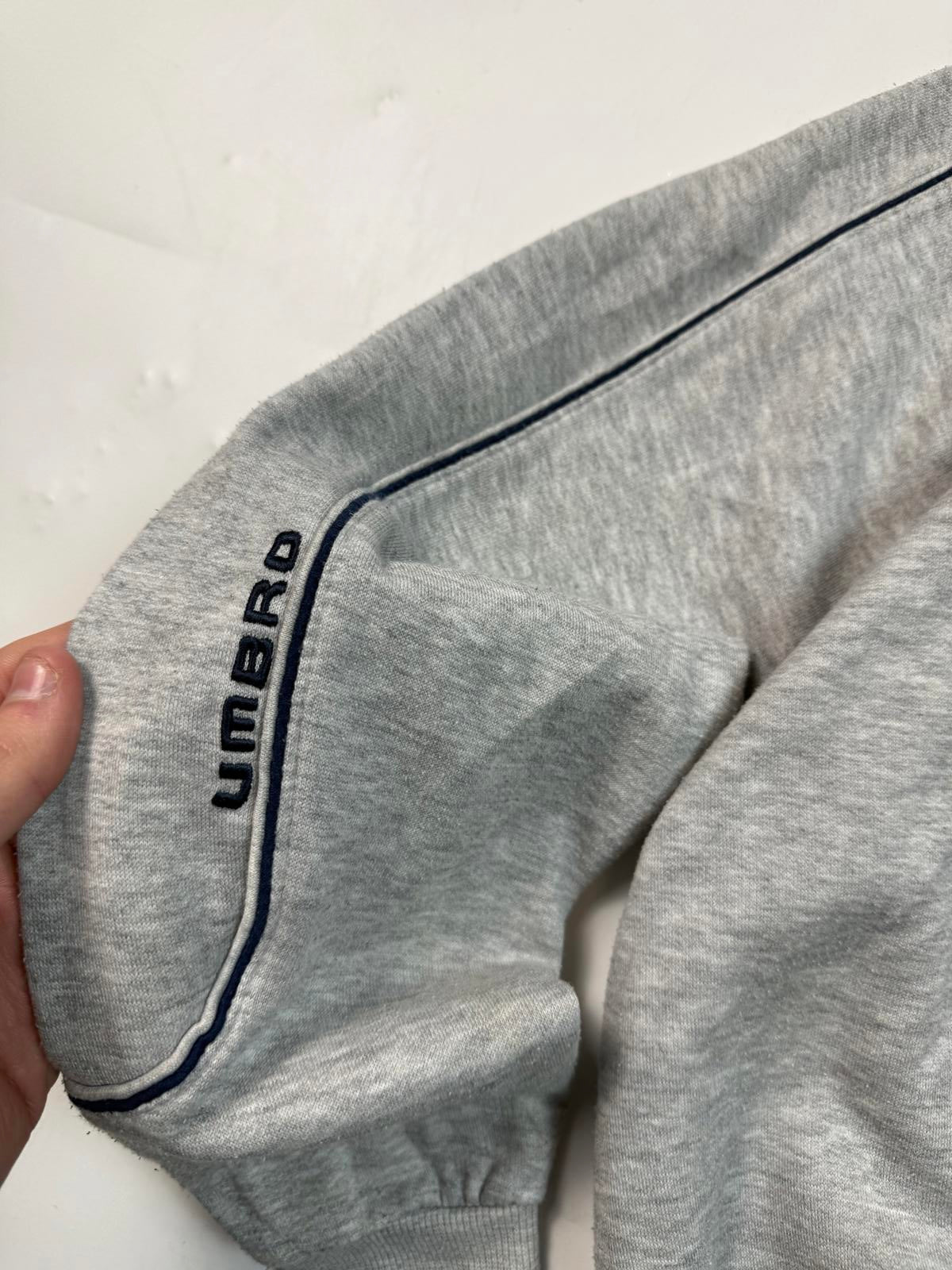 Vintage Y2K Umbro zip up hoodie (M)