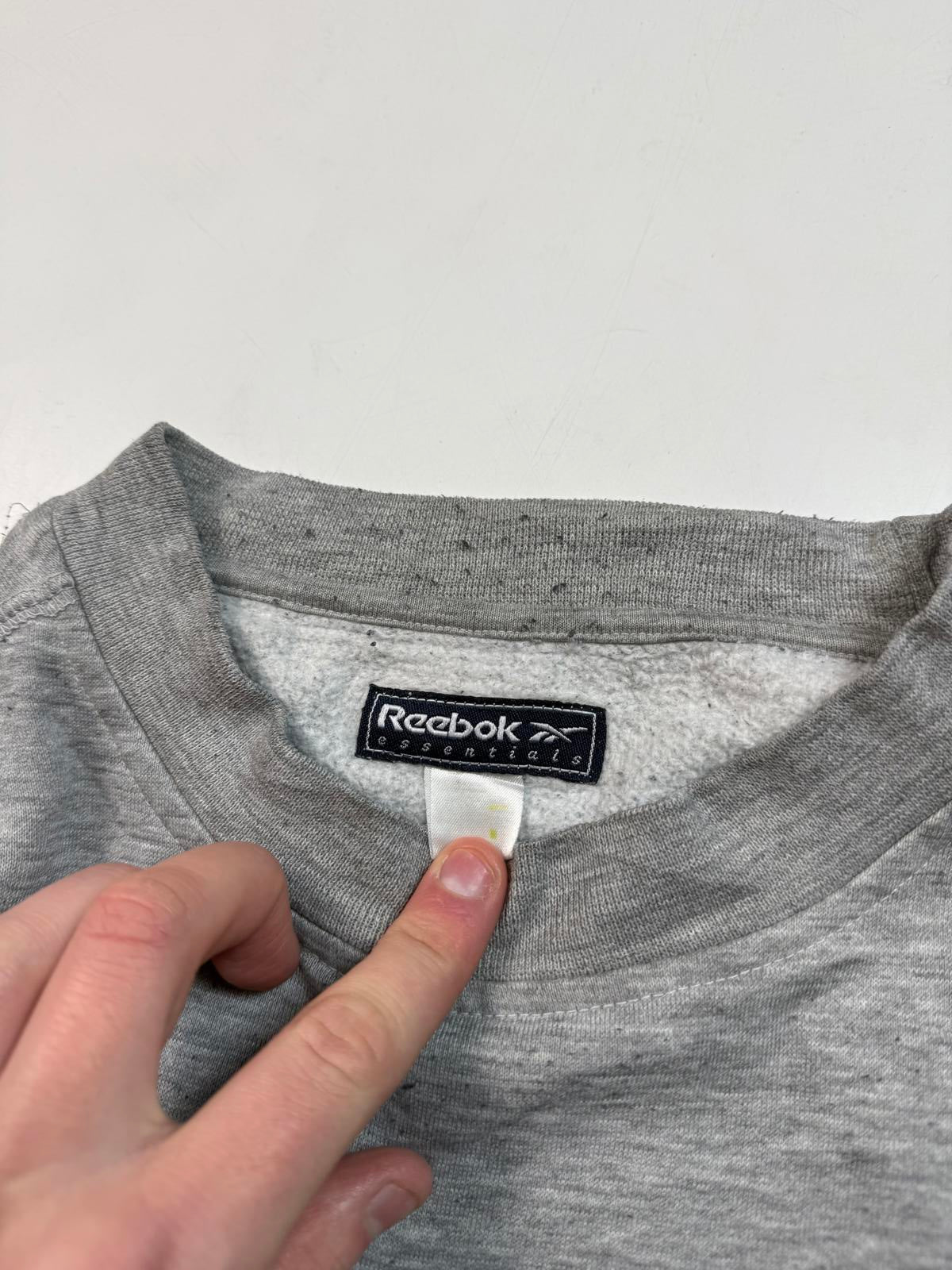 Vintage 90s reebok essentials sweatshirt (XL)