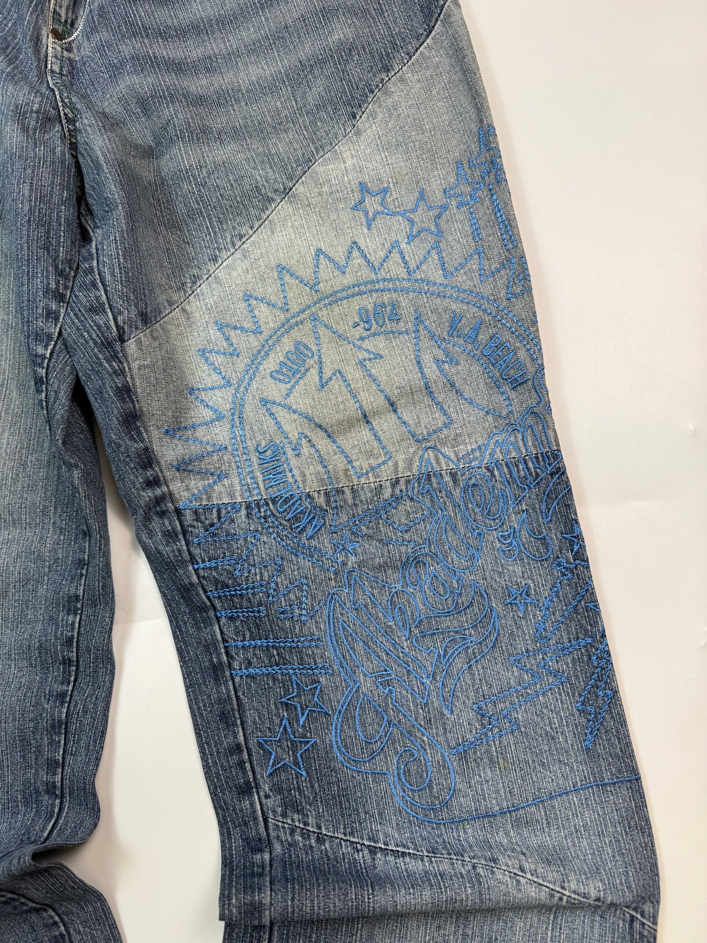 Vintage Akademiks baggy hip hop jeans (W36)