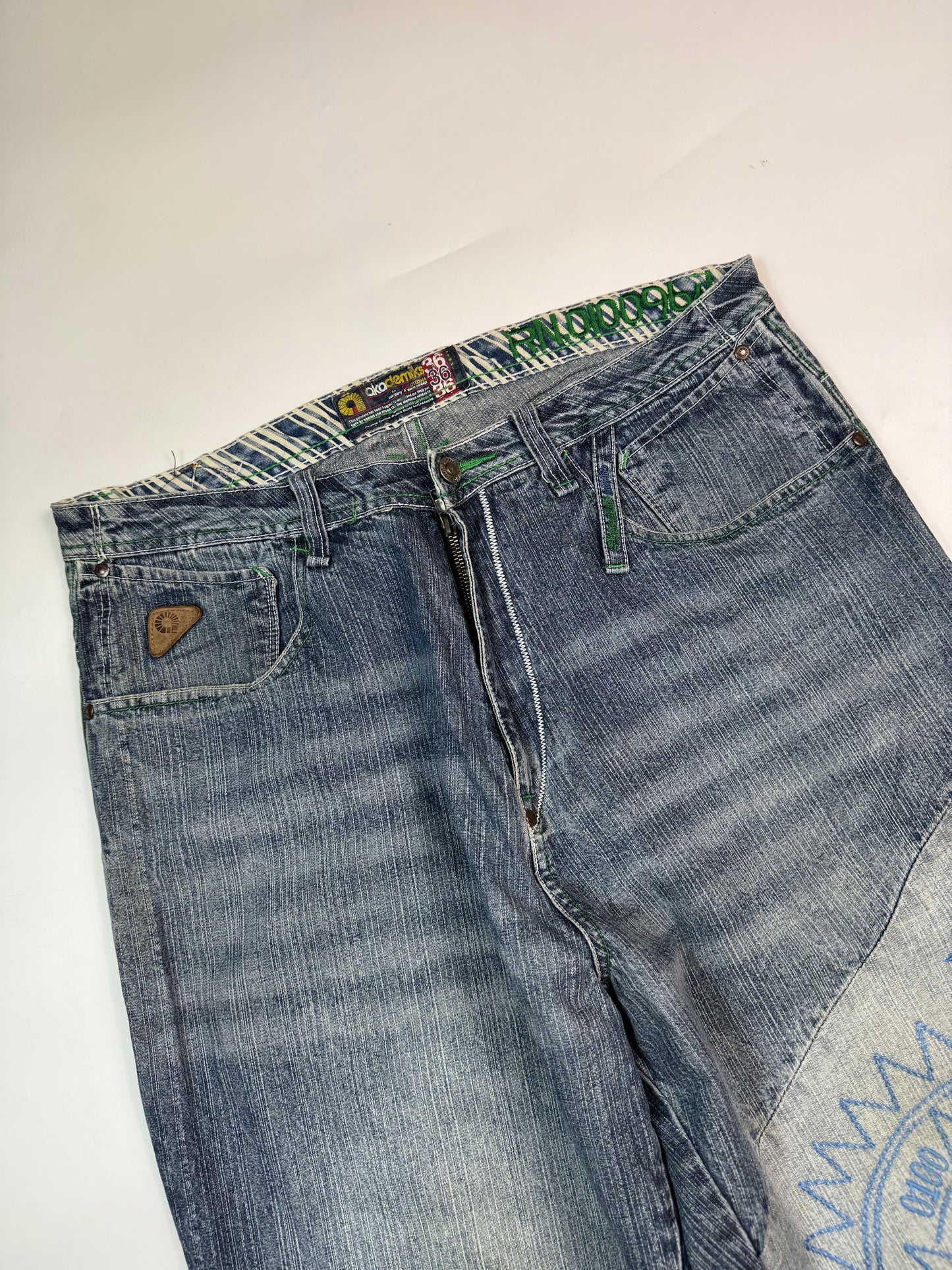 Vintage Akademiks baggy hip hop jeans (W36)