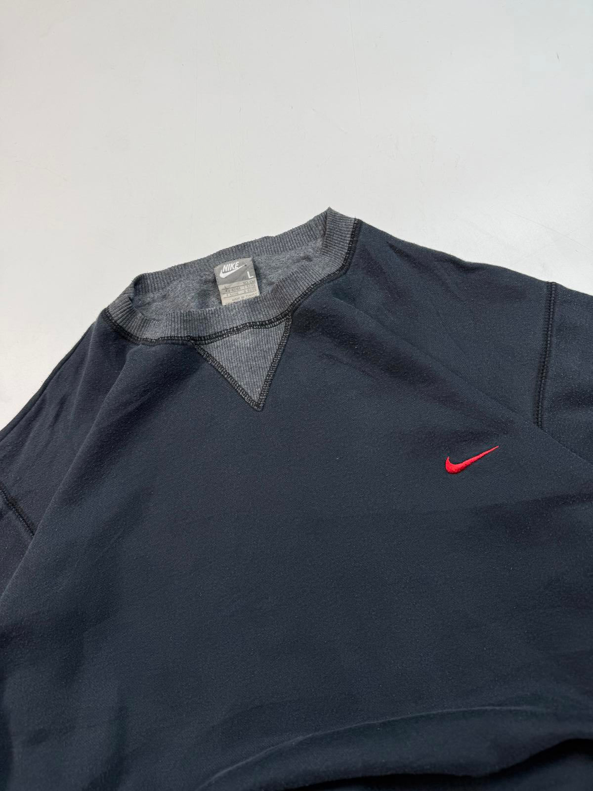 Vintage Nike mini swoosh sweatshirt (L)