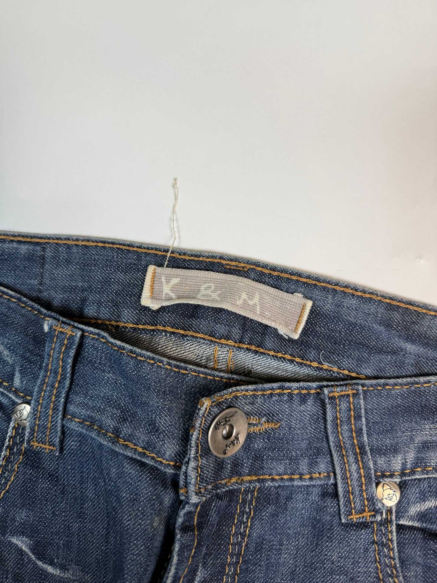 Vintage y2k embroidered straight fit jeans (W32)