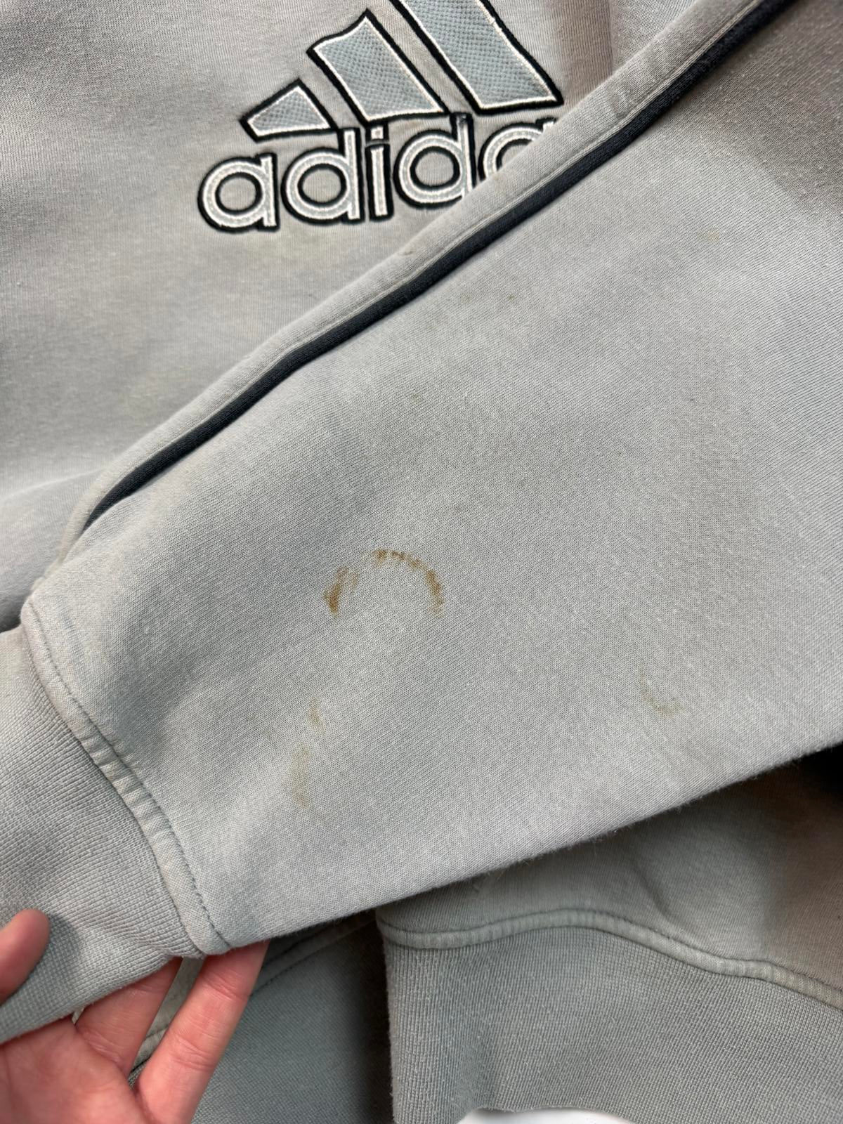 Vintage adidas centre logo sweatshirt (L)
