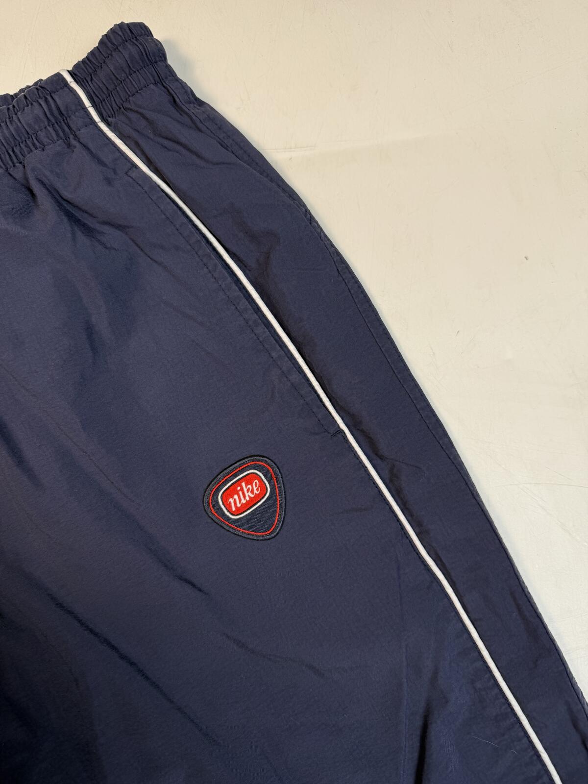 Vintage Y2K Nike baggy track pants (M)