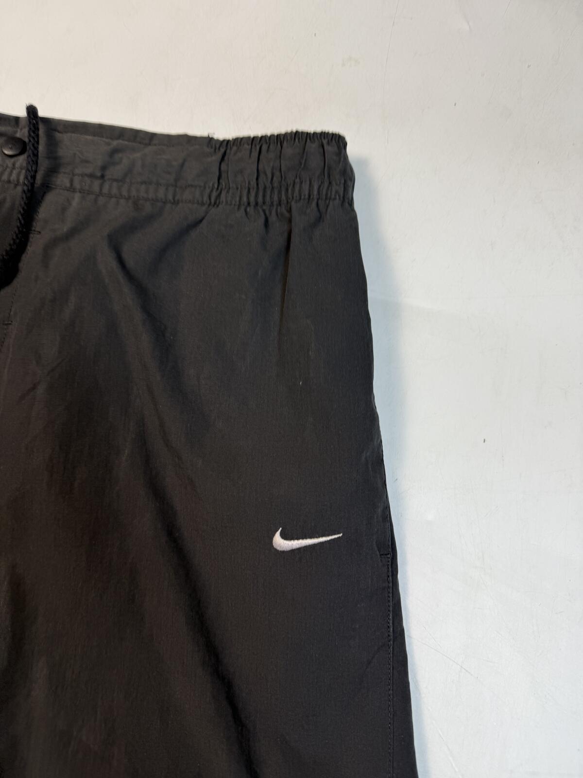 Vintage Nike wide leg baggy track pants (M)