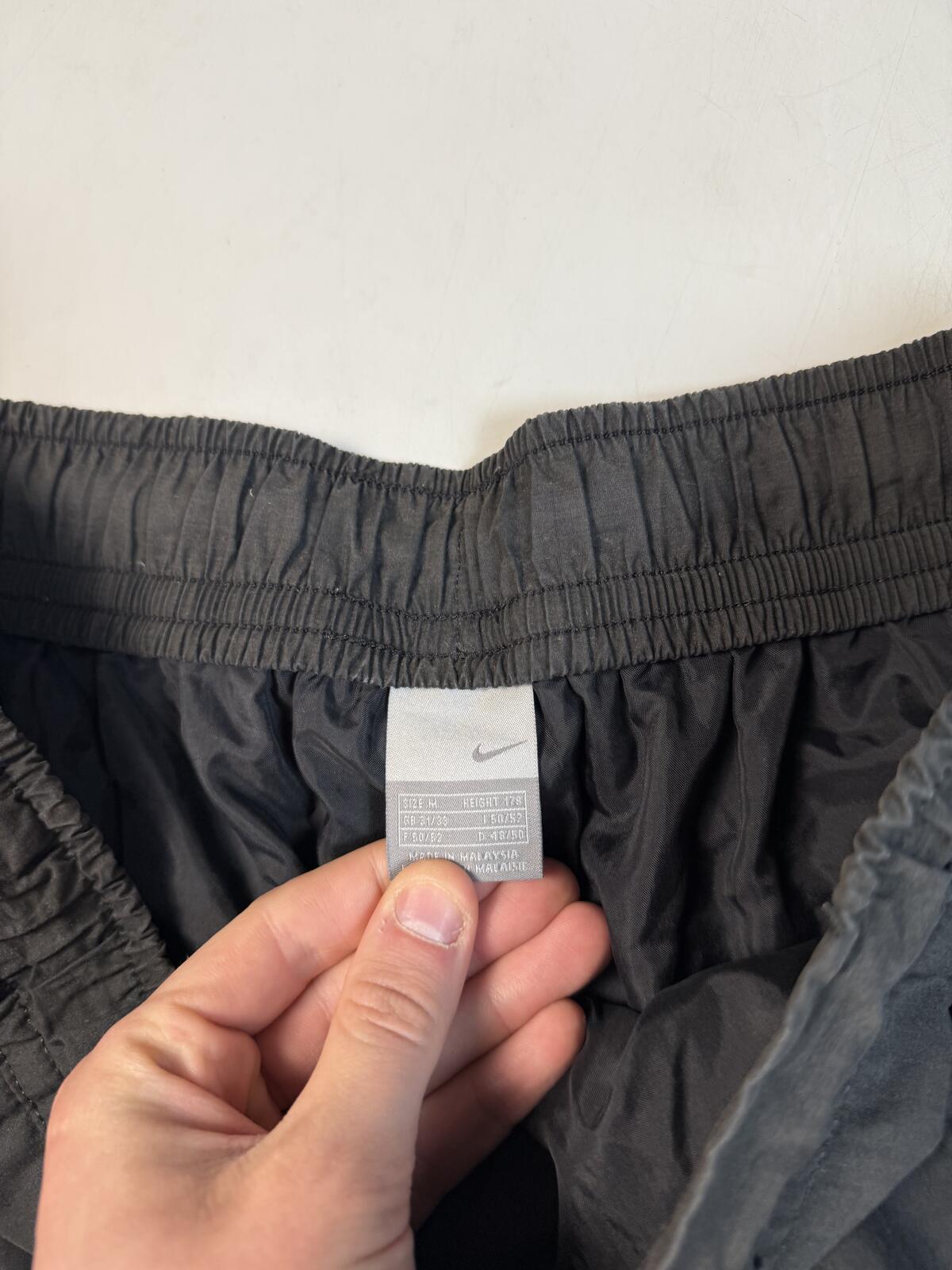 Vintage Nike wide leg baggy track pants (M)