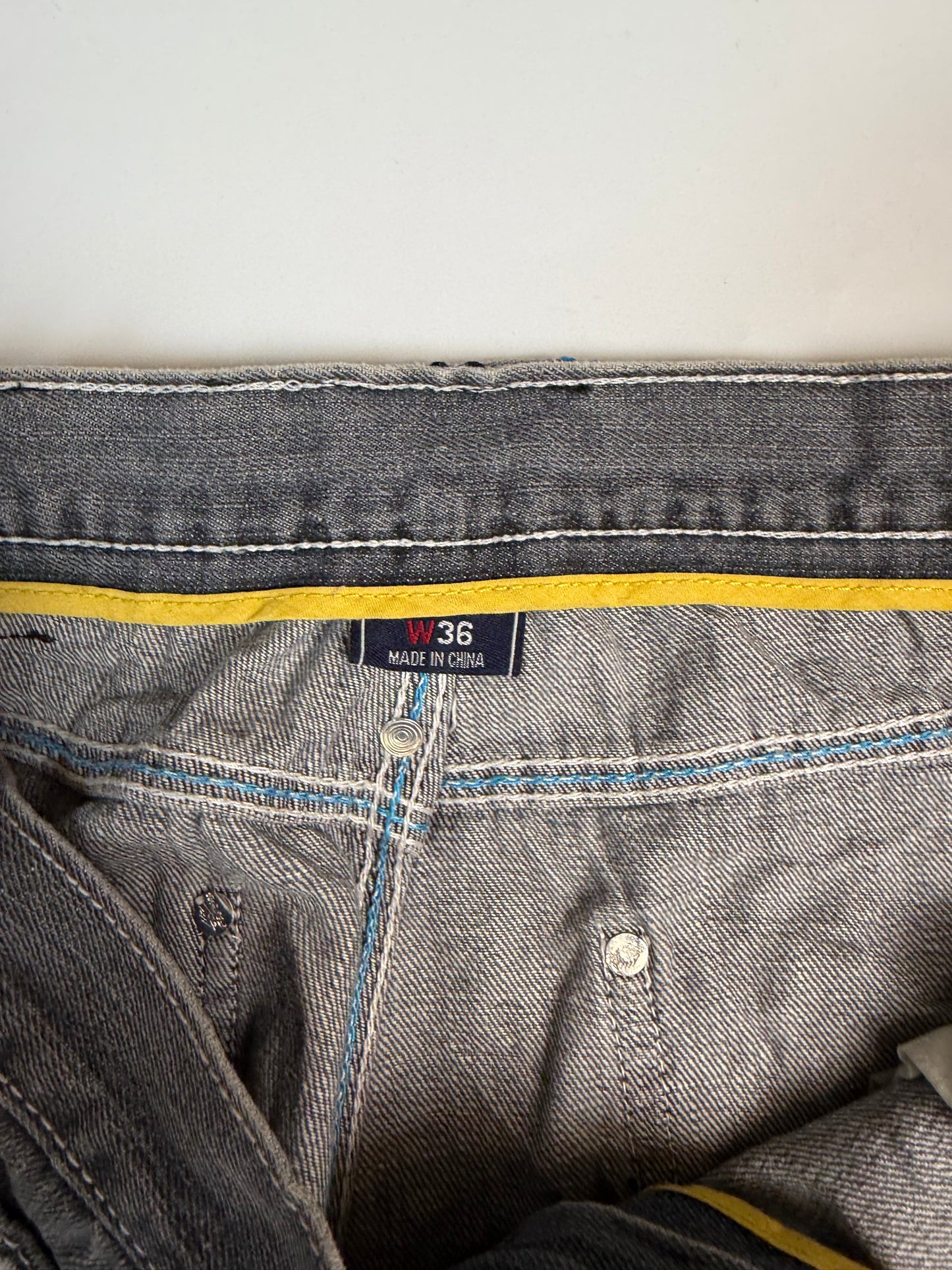 Vintage Y2K Coogi baggy hip hop jeans (W34)