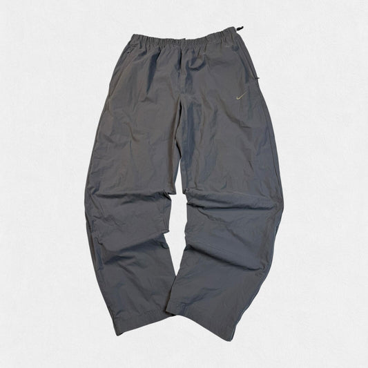Vintage Y2K Nike baggy track pants (XL)