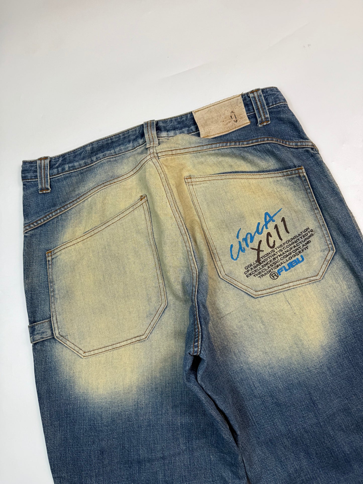 Vintage FUBU baggy hip hop jeans (W36)