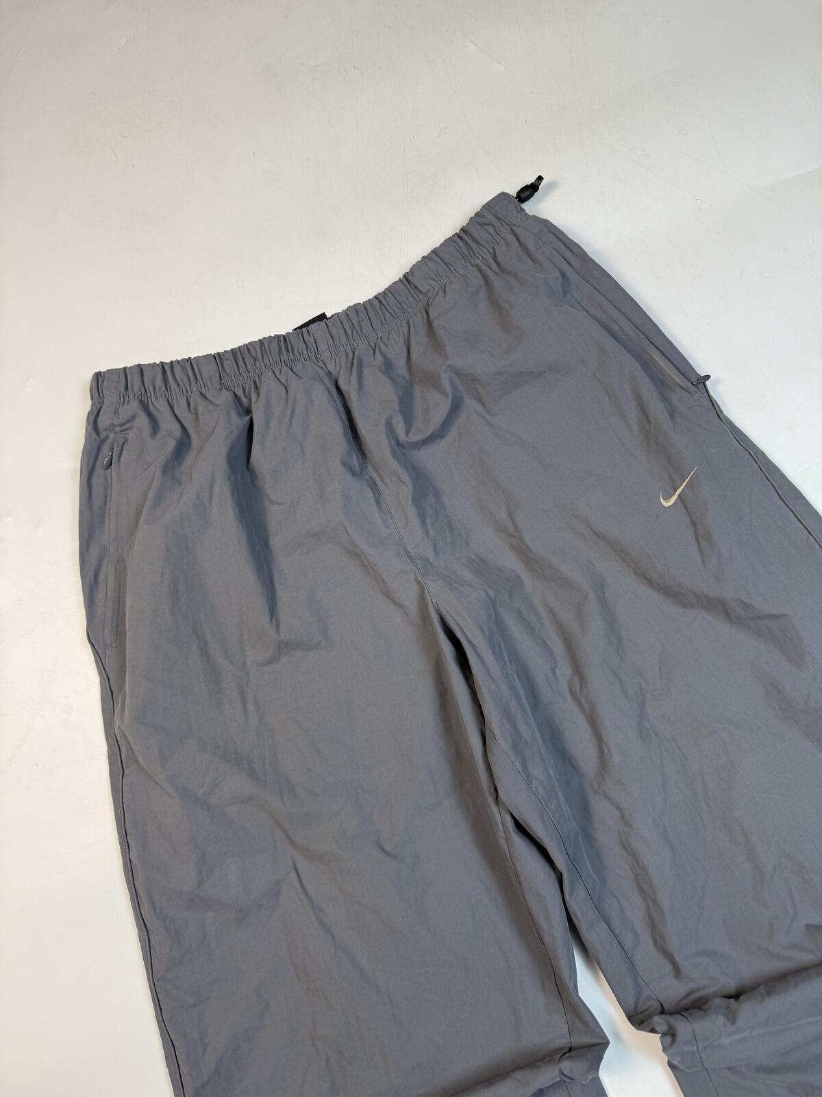 Vintage Y2K Nike baggy track pants (XL)