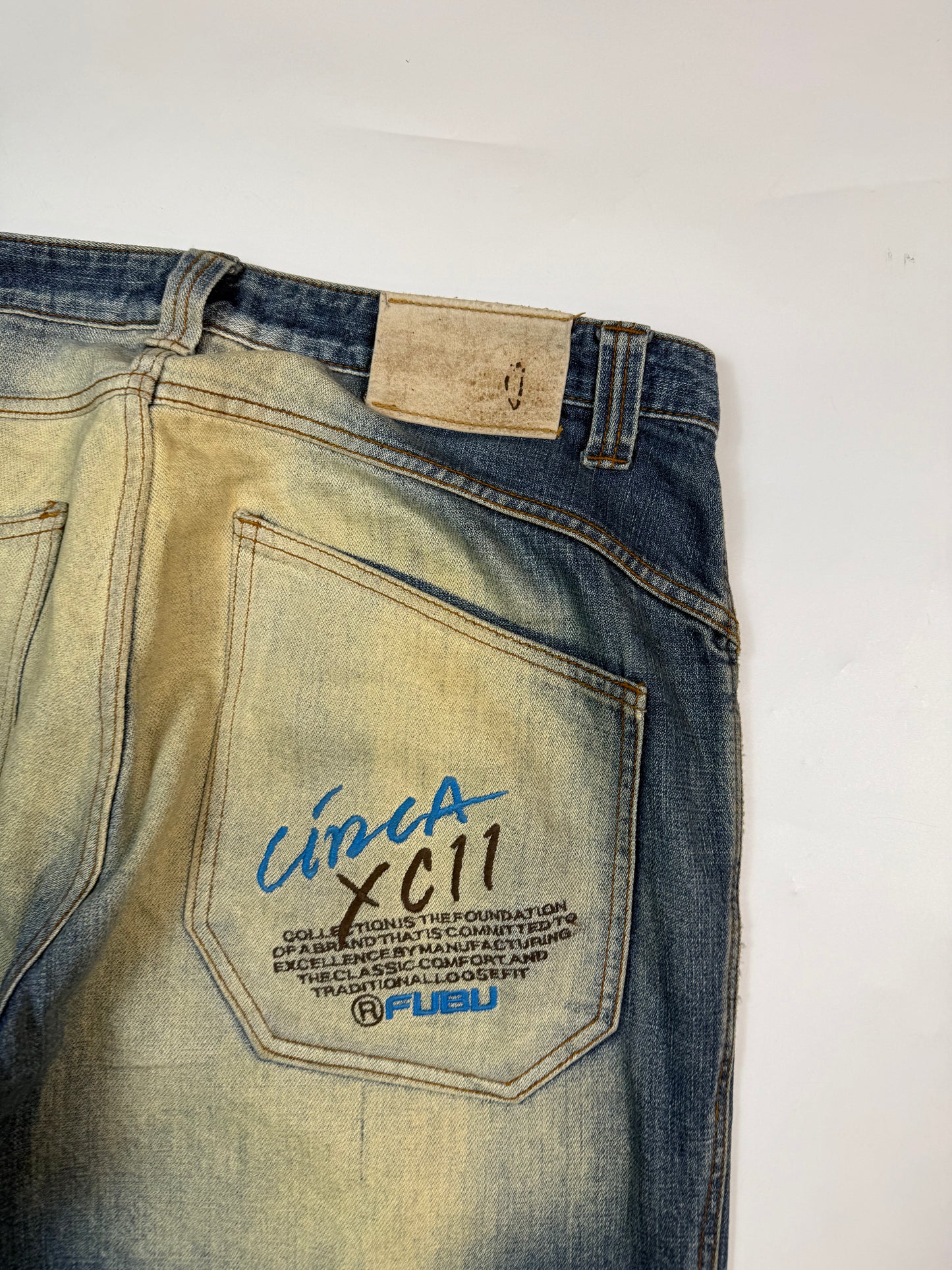 Vintage FUBU baggy hip hop jeans (W36)