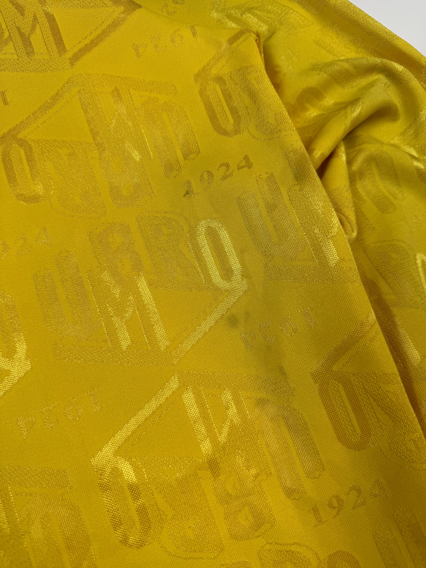 Vintage 90s Umbro long sleeve template football shirt (L)