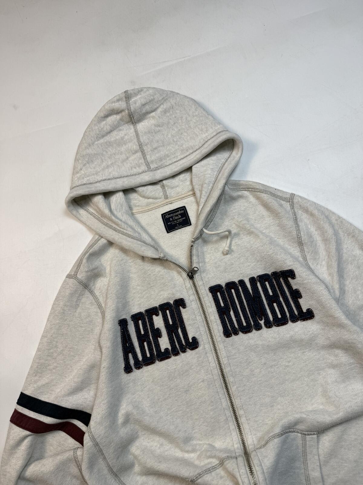 Abercrombie & Fitch zip up hoodie (L)