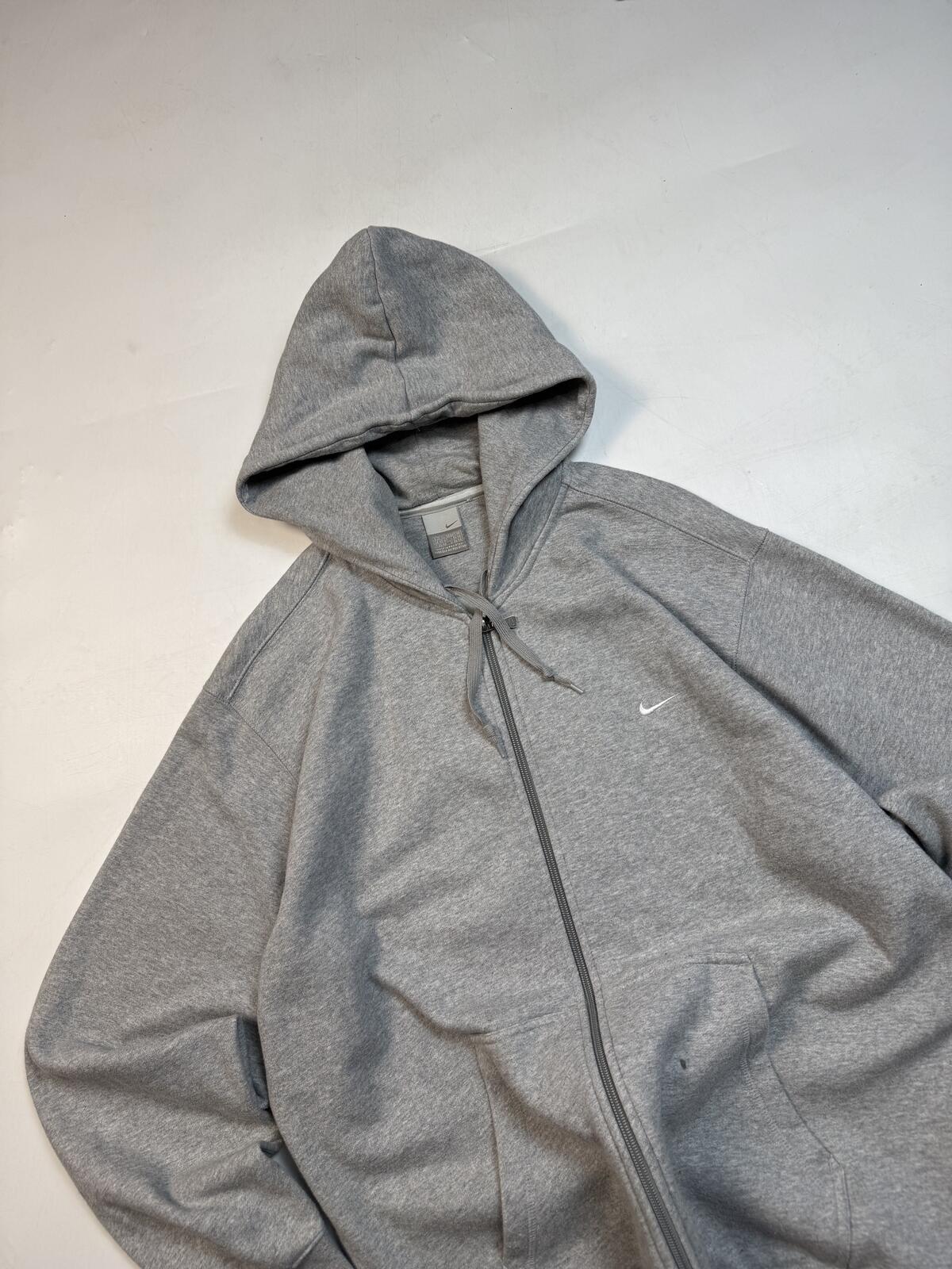 Vintage Y2K Nike mini swoosh zip up hoodie (XL)