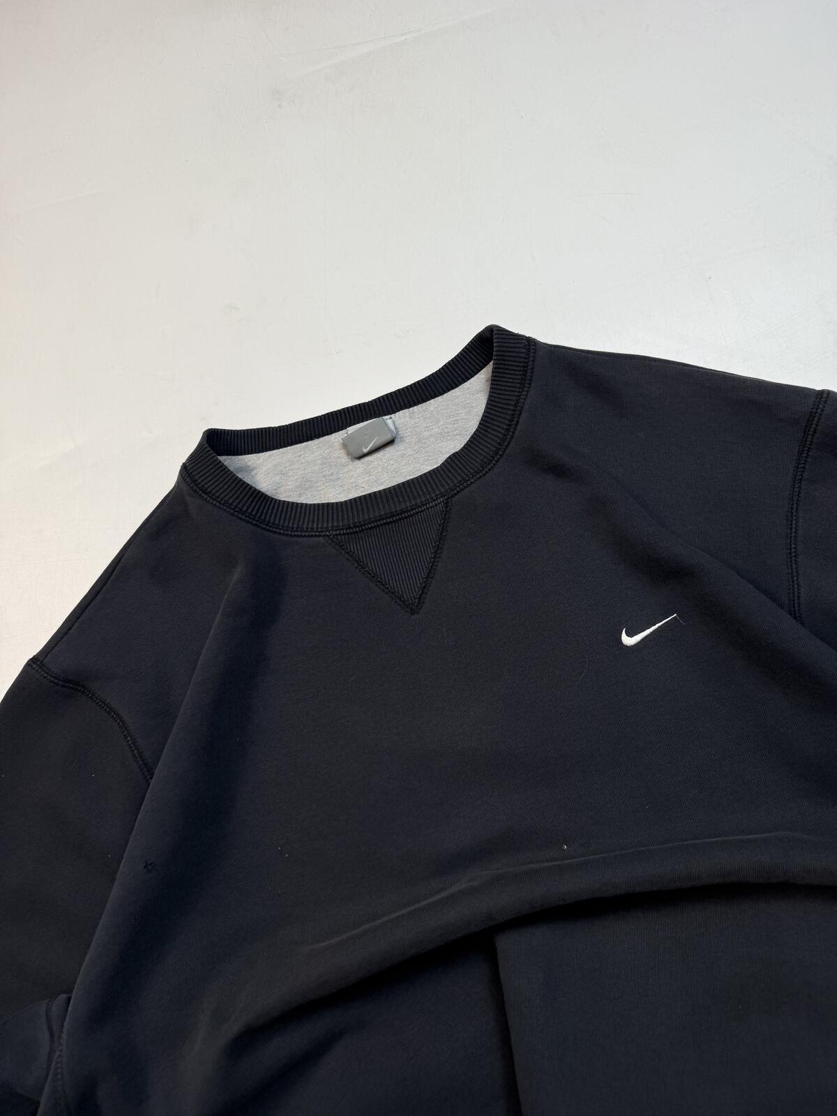 Vintage Y2K Nike mini swoosh sweatshirt (XL)