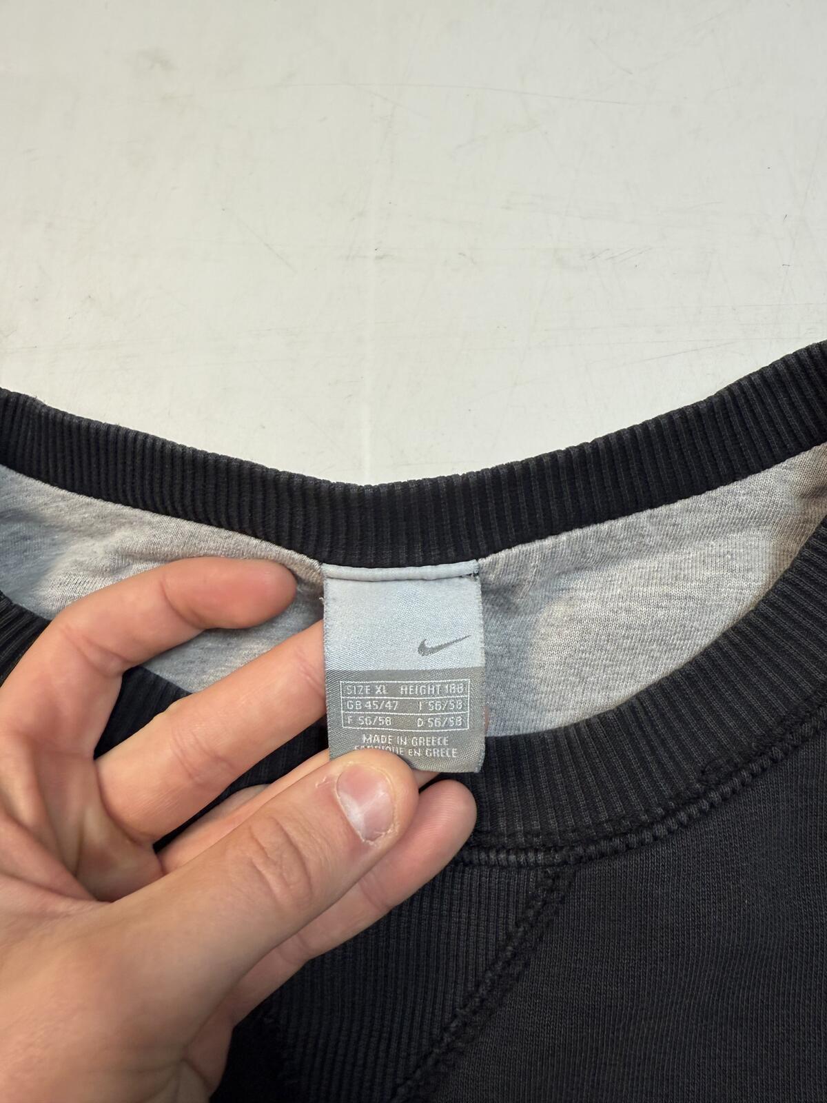 Vintage Y2K Nike mini swoosh sweatshirt (XL)