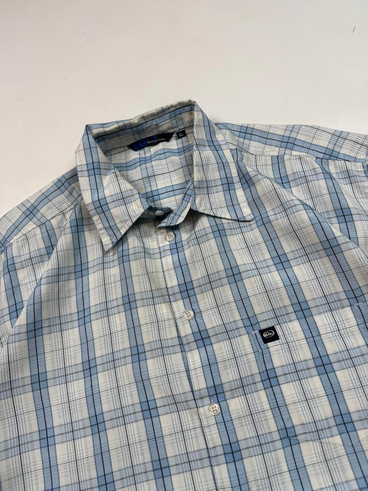 Vintage Y2K Quiksilver checkered short sleeve shirt (XL)