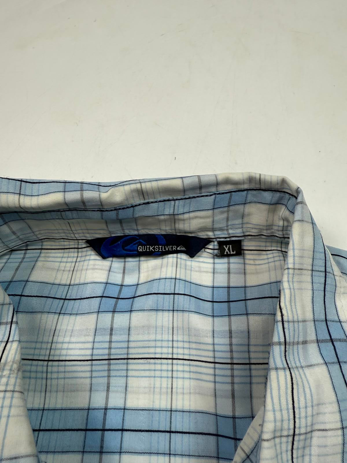Vintage Y2K Quiksilver checkered short sleeve shirt (XL)