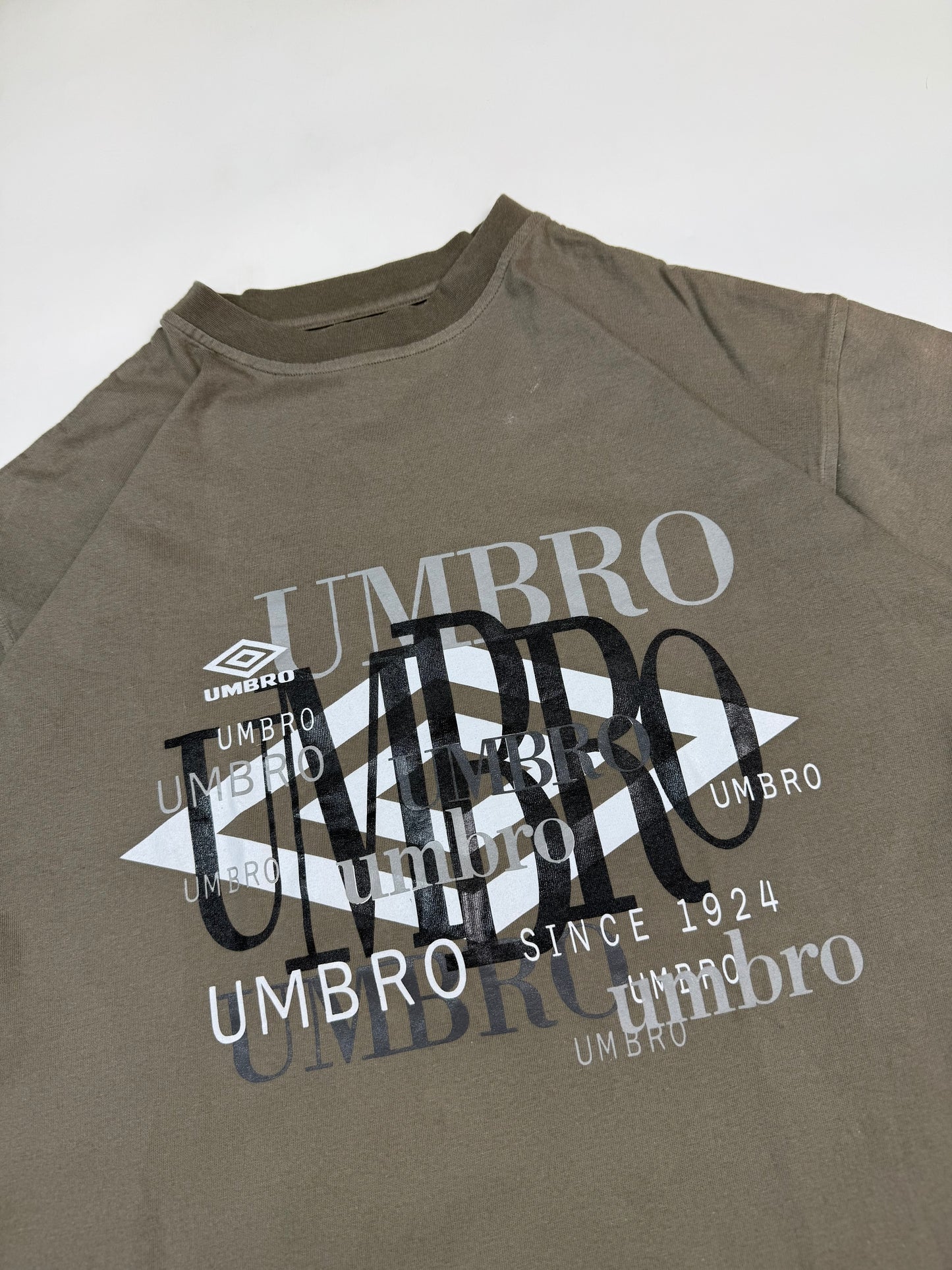 Vintage Umbro graphic tee (L)