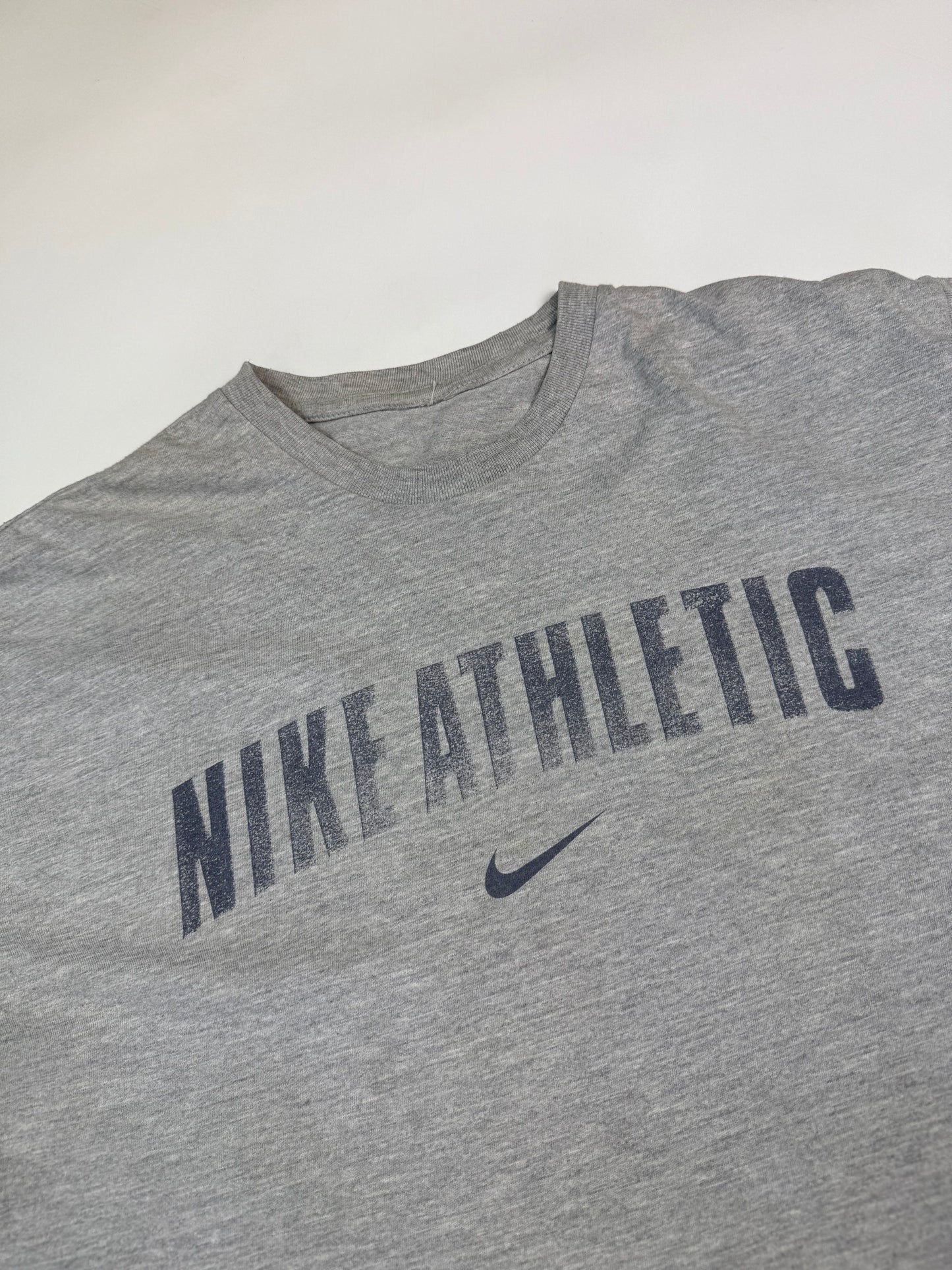 Vintage Nike athletic spell out tee (XL)