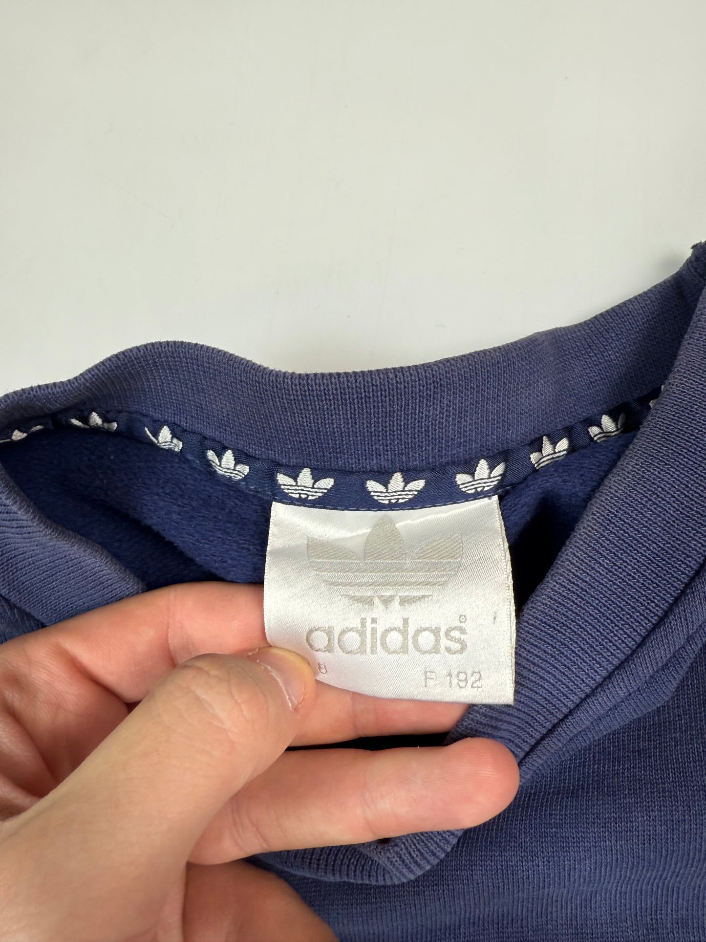 Vintage 90s Adidas originals small logo sweatshirt (L)