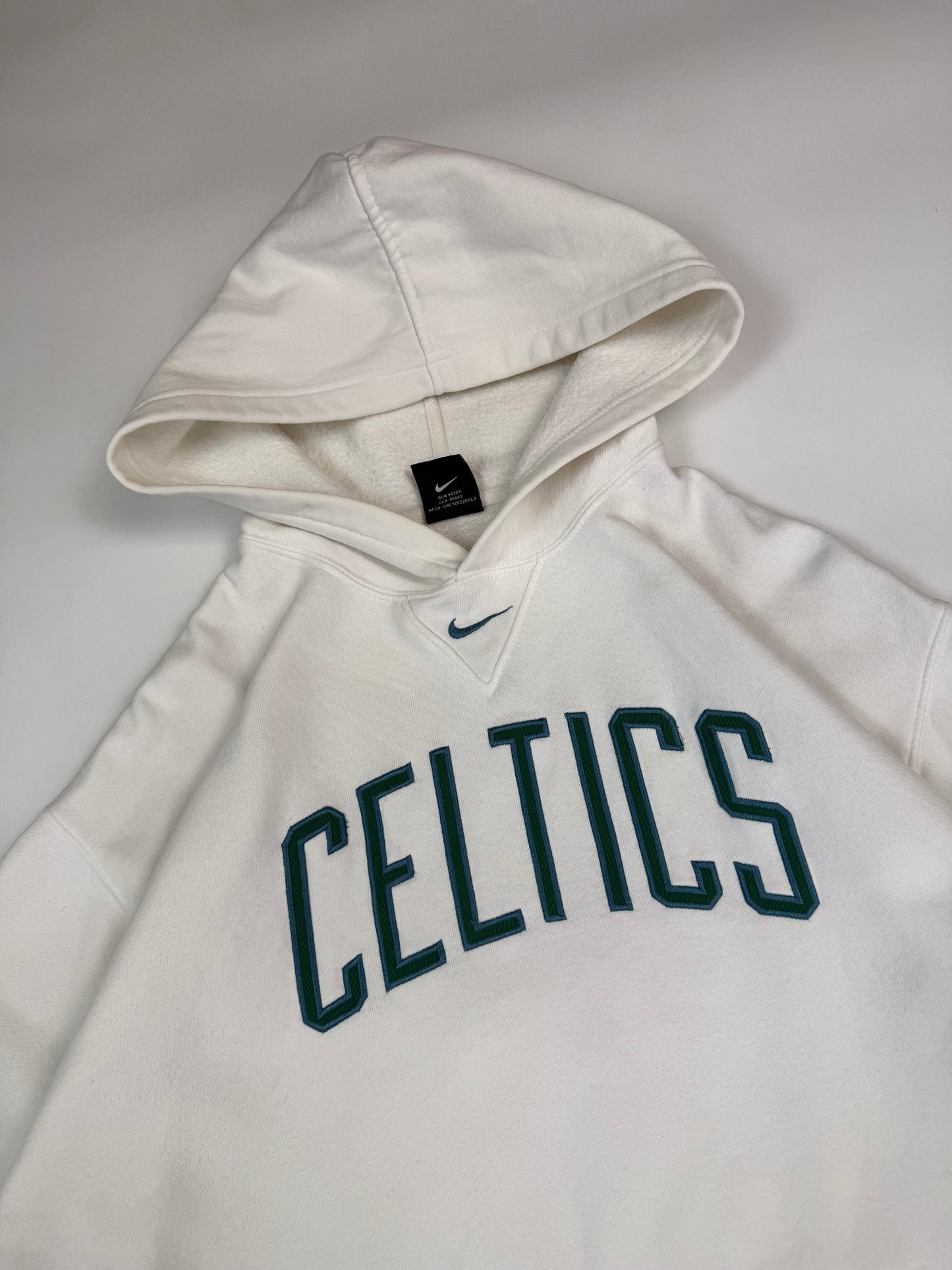 Vintage 90s Nike Boston Celtics centre swoosh hoodie (L)
