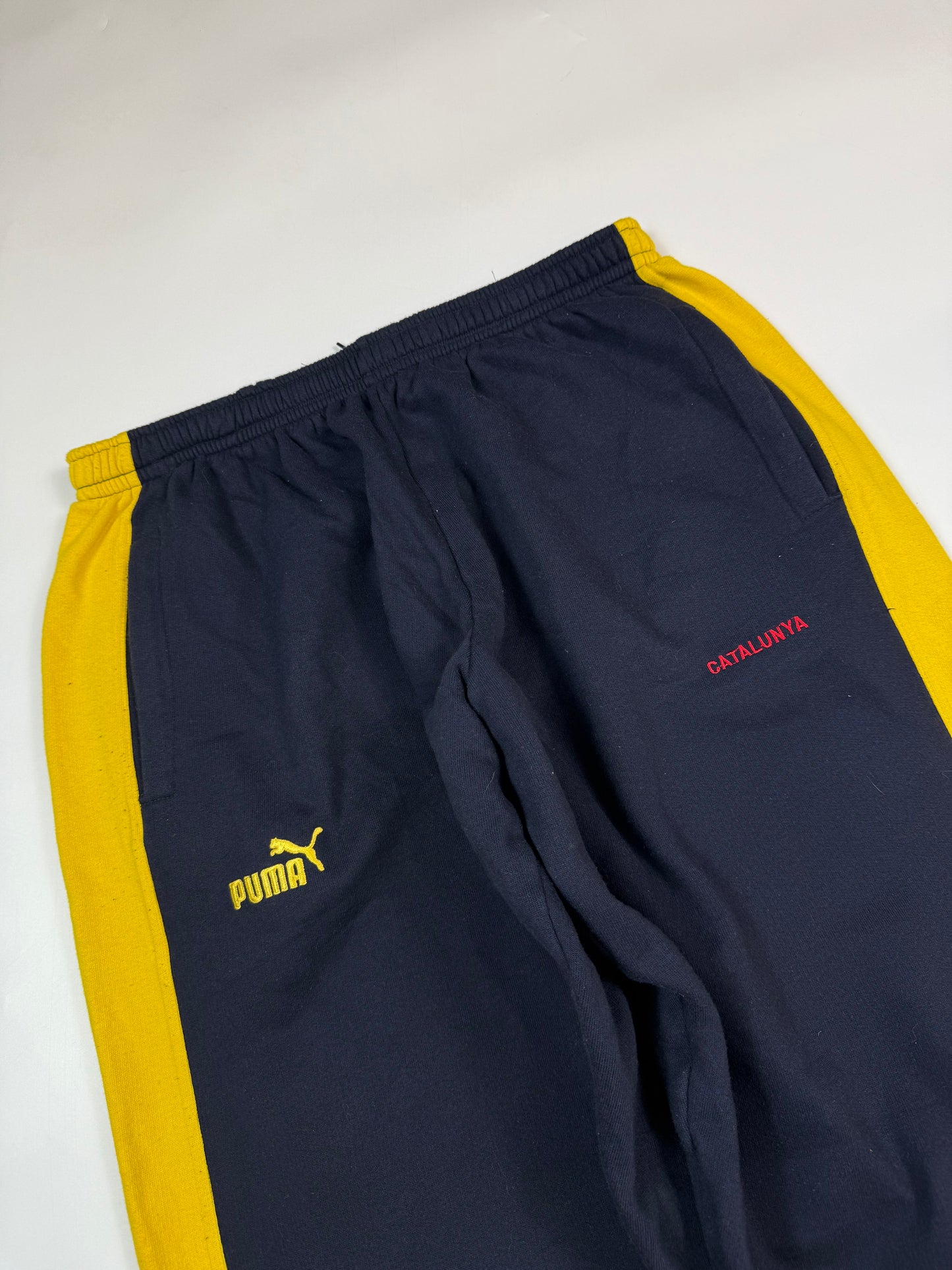Vintage Puma Catalunya baggy joggers (XL)