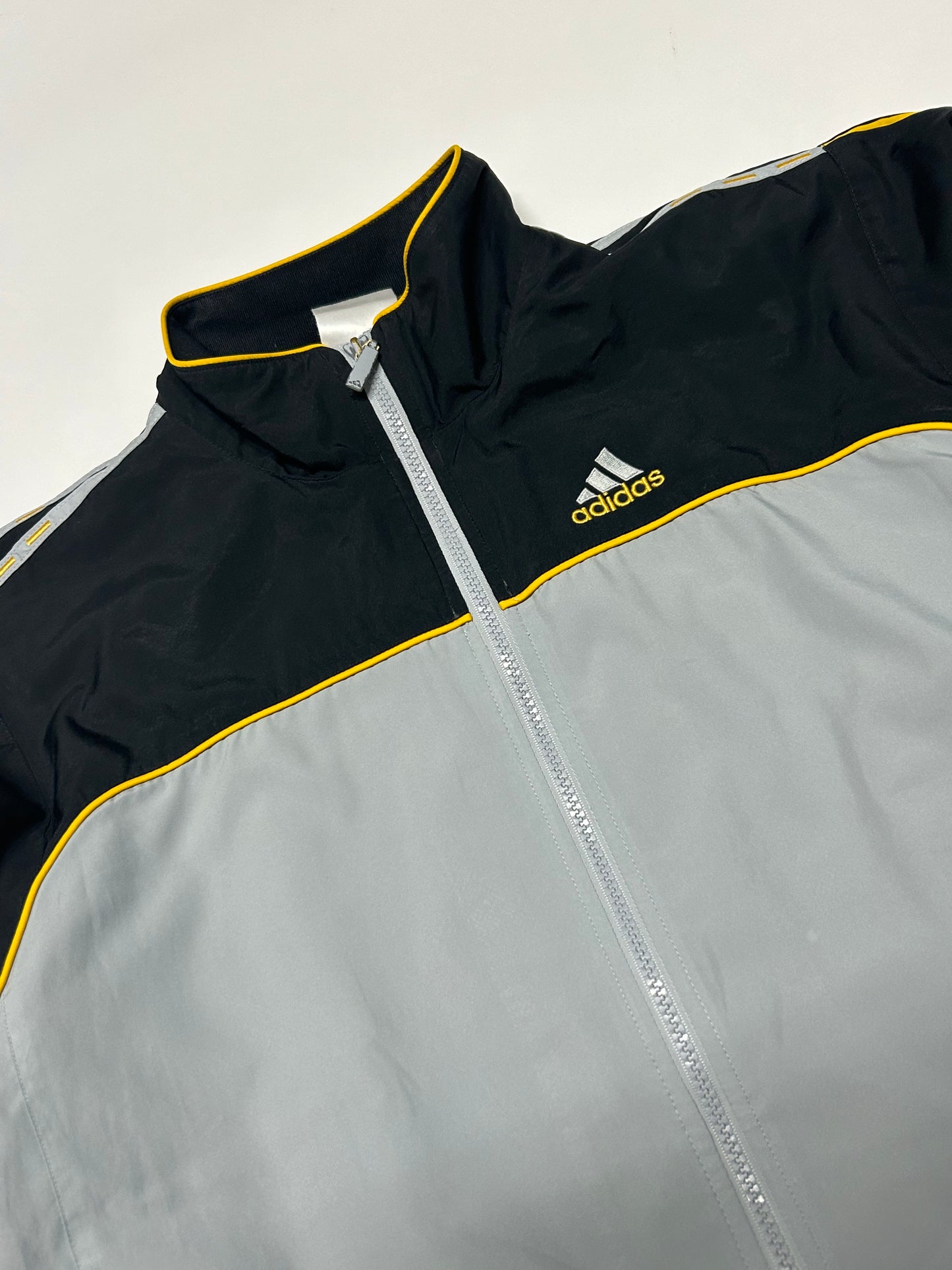 Vintage adidas track jacket (M)