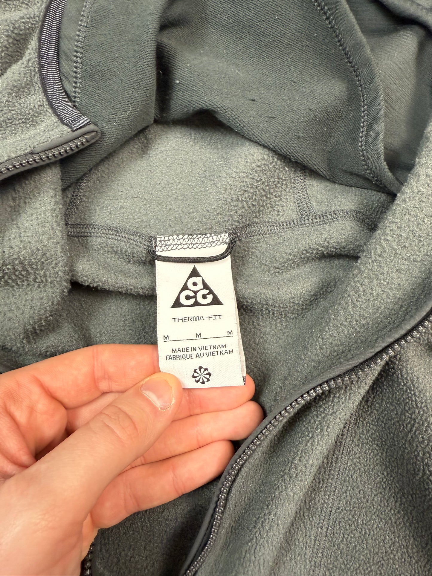 Nike ACG wolf tree full zip hooded fleece (M)