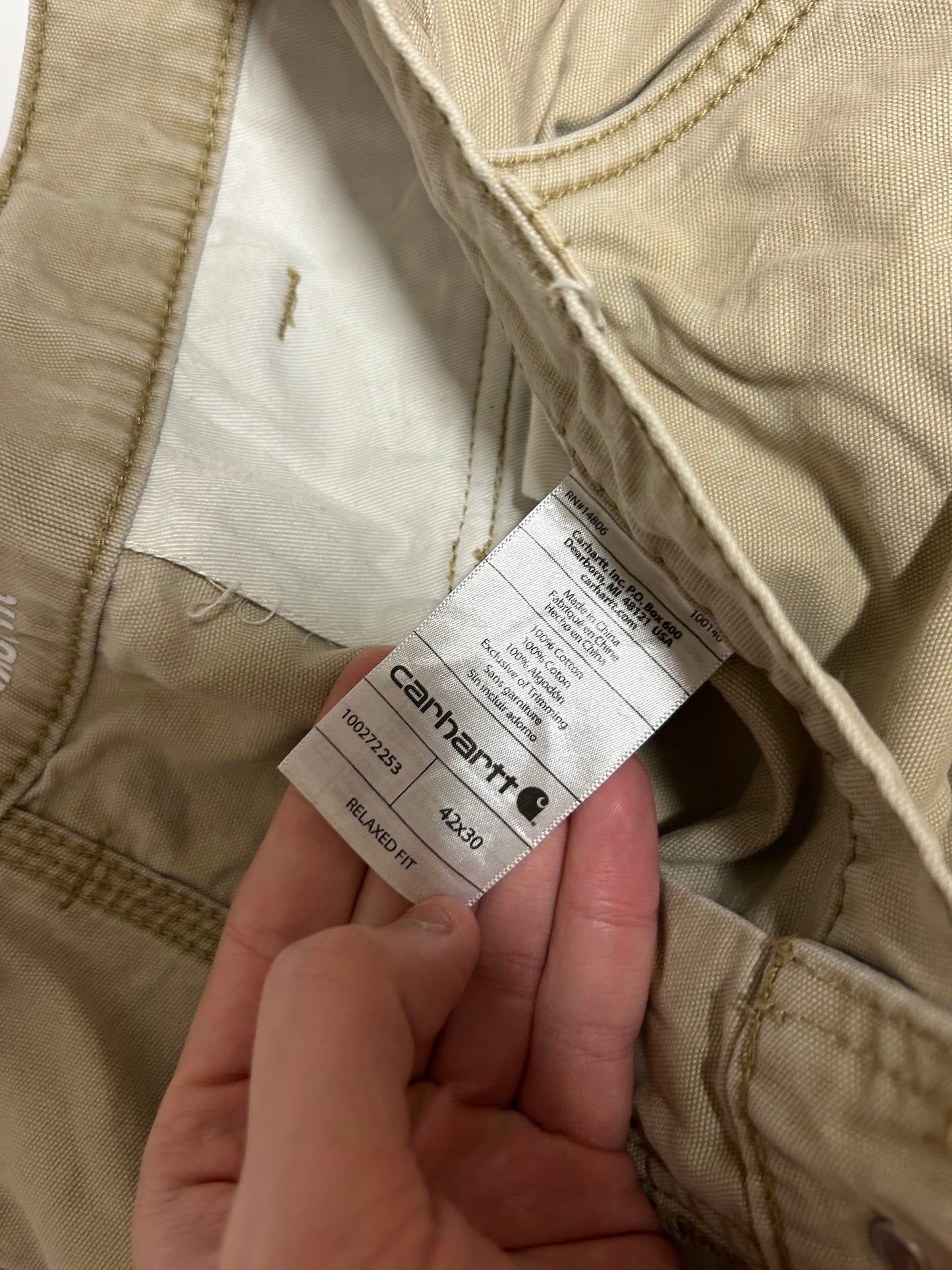 Carhartt baggy cargo pants (W42)